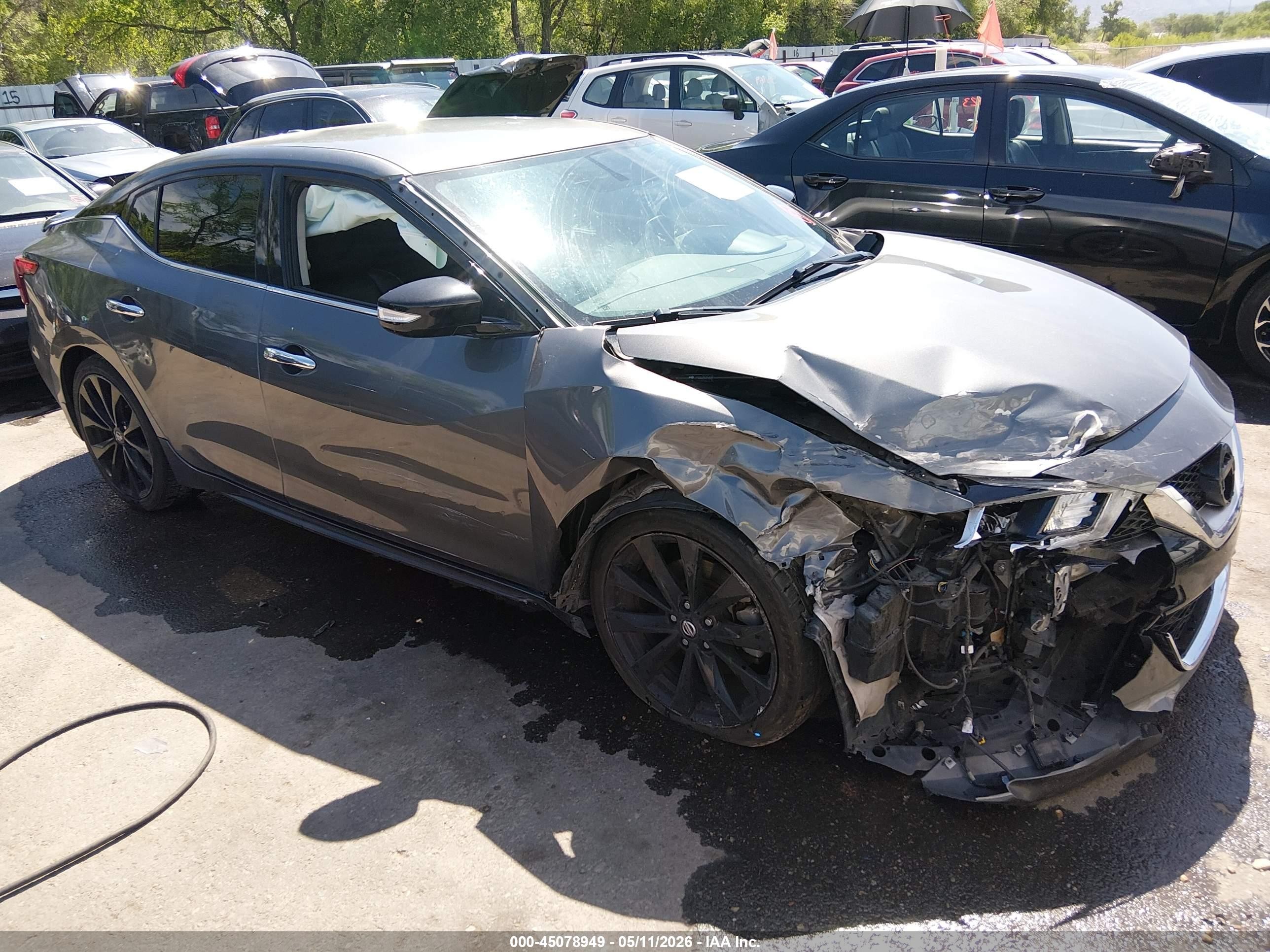 2017 Nissan Maxima SL, VIN 1N4AA6AP0HC445547 — Front end
