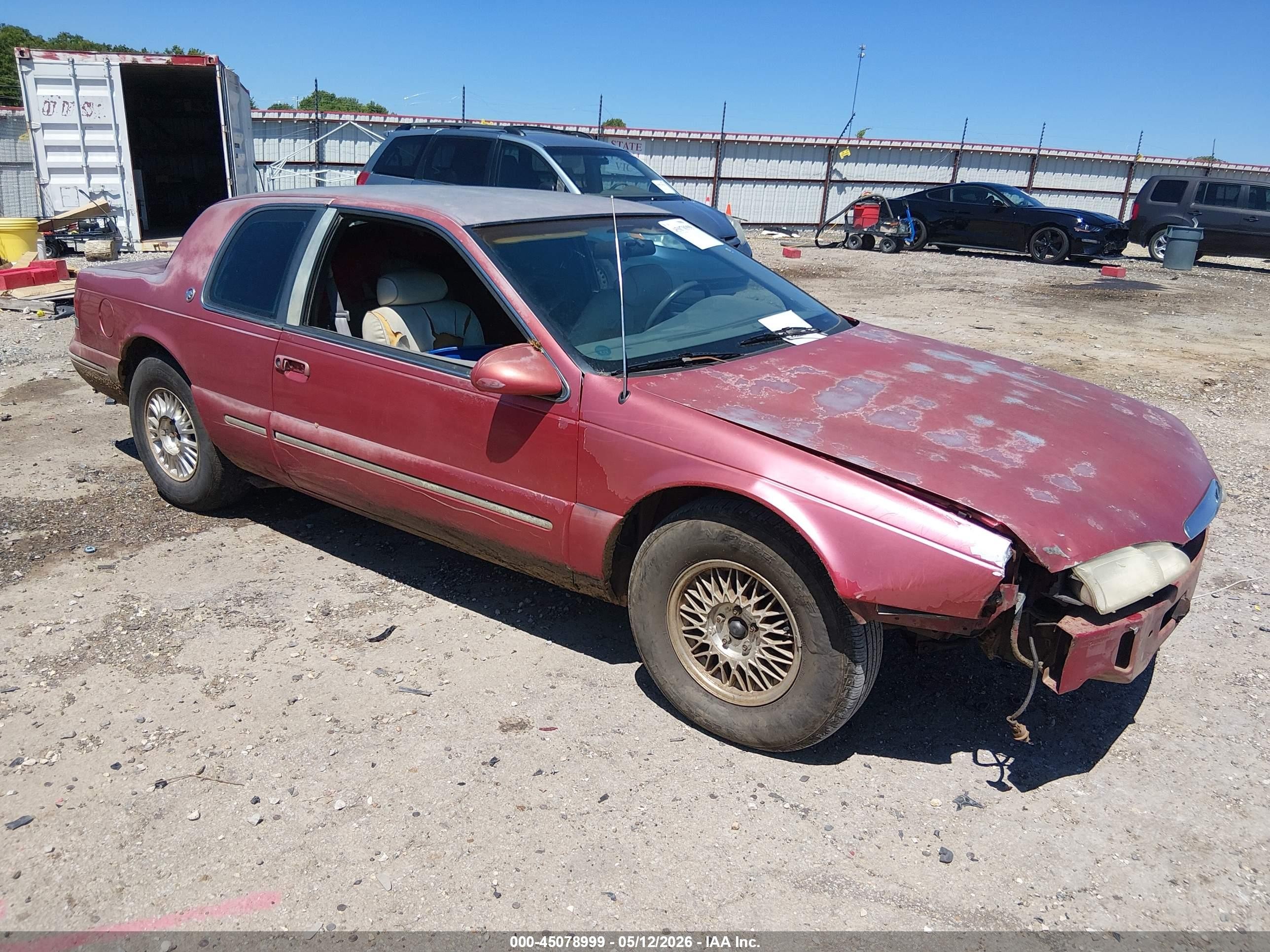 1997 Mercury Cougar, VIN 1MELM62W9VH624005 — Front end