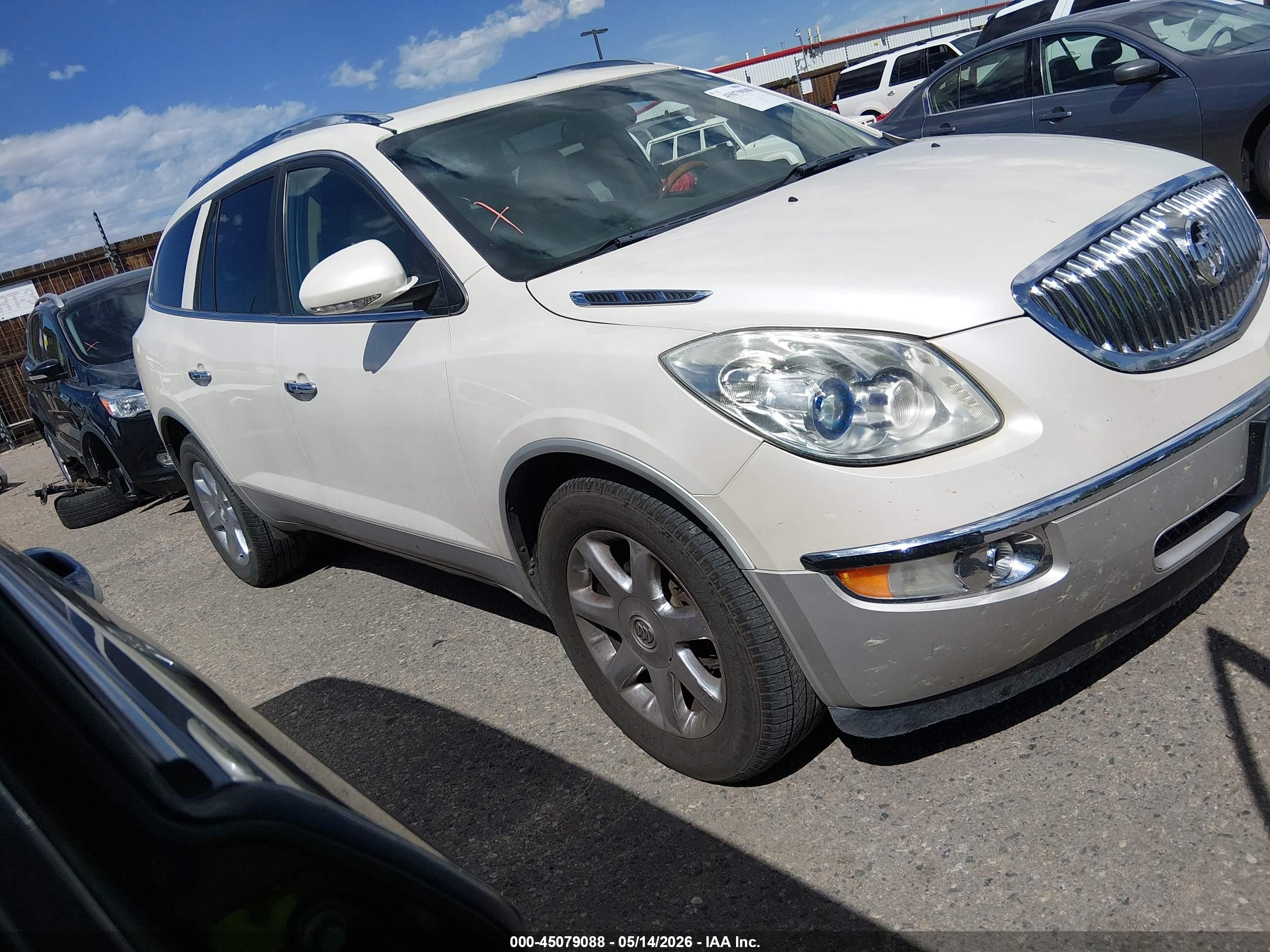 2010 Buick Enclave CXL 1XL, VIN 5GALVBED8AJ254560 — Зад