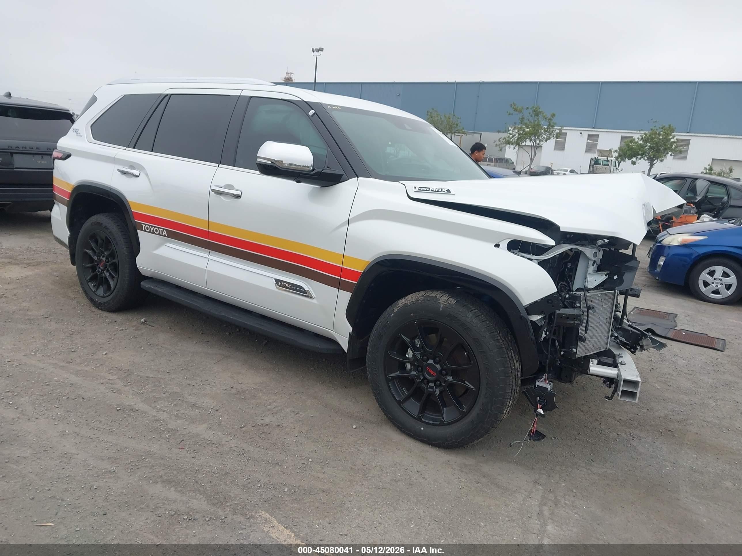 2025 Toyota Sequoia SR5, VIN 7SVAAABA1SX054534 — Front end