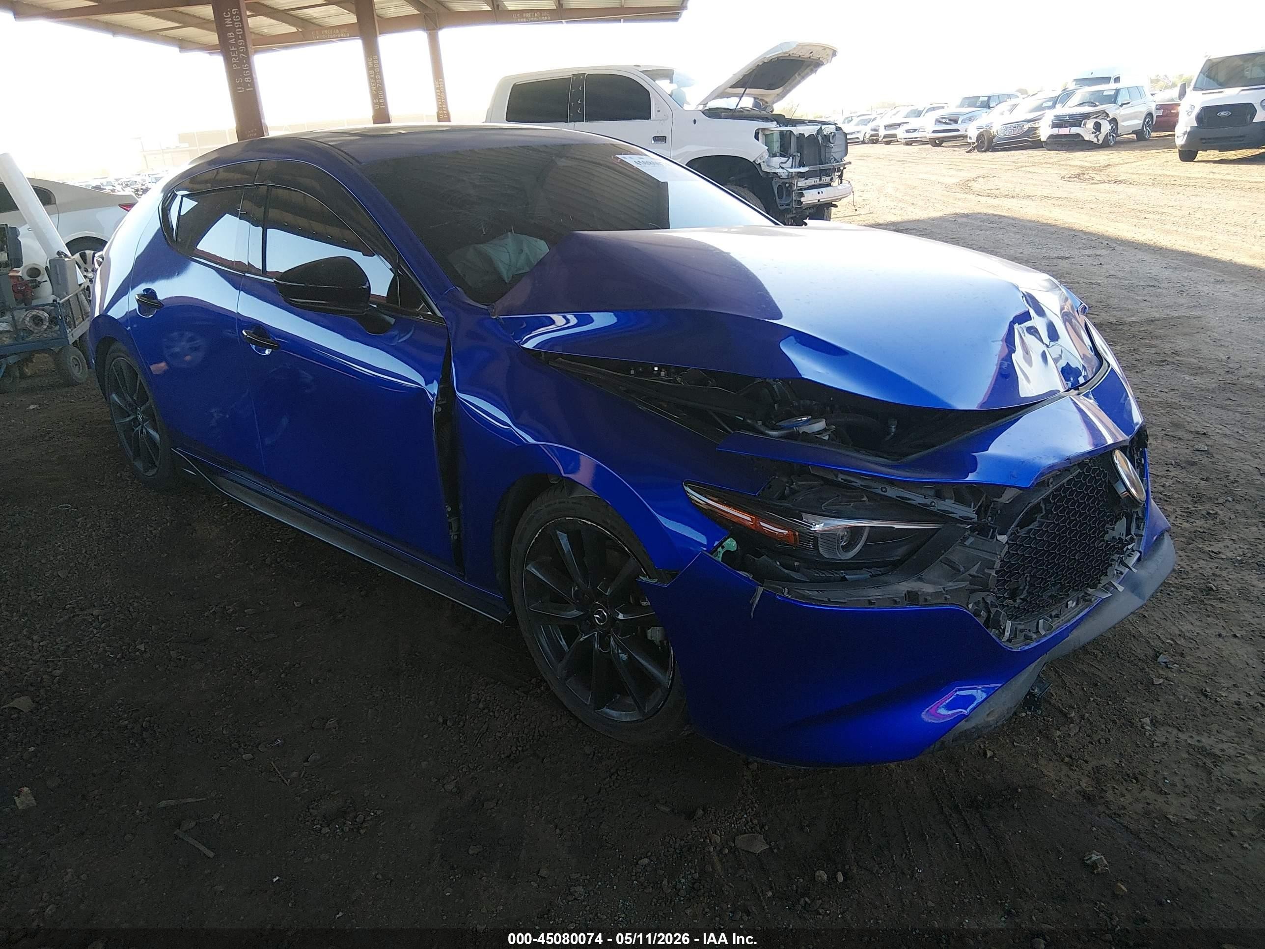 2020 Mazda 3 Premium, VIN JM1BPBNM1L1157580 — Front end