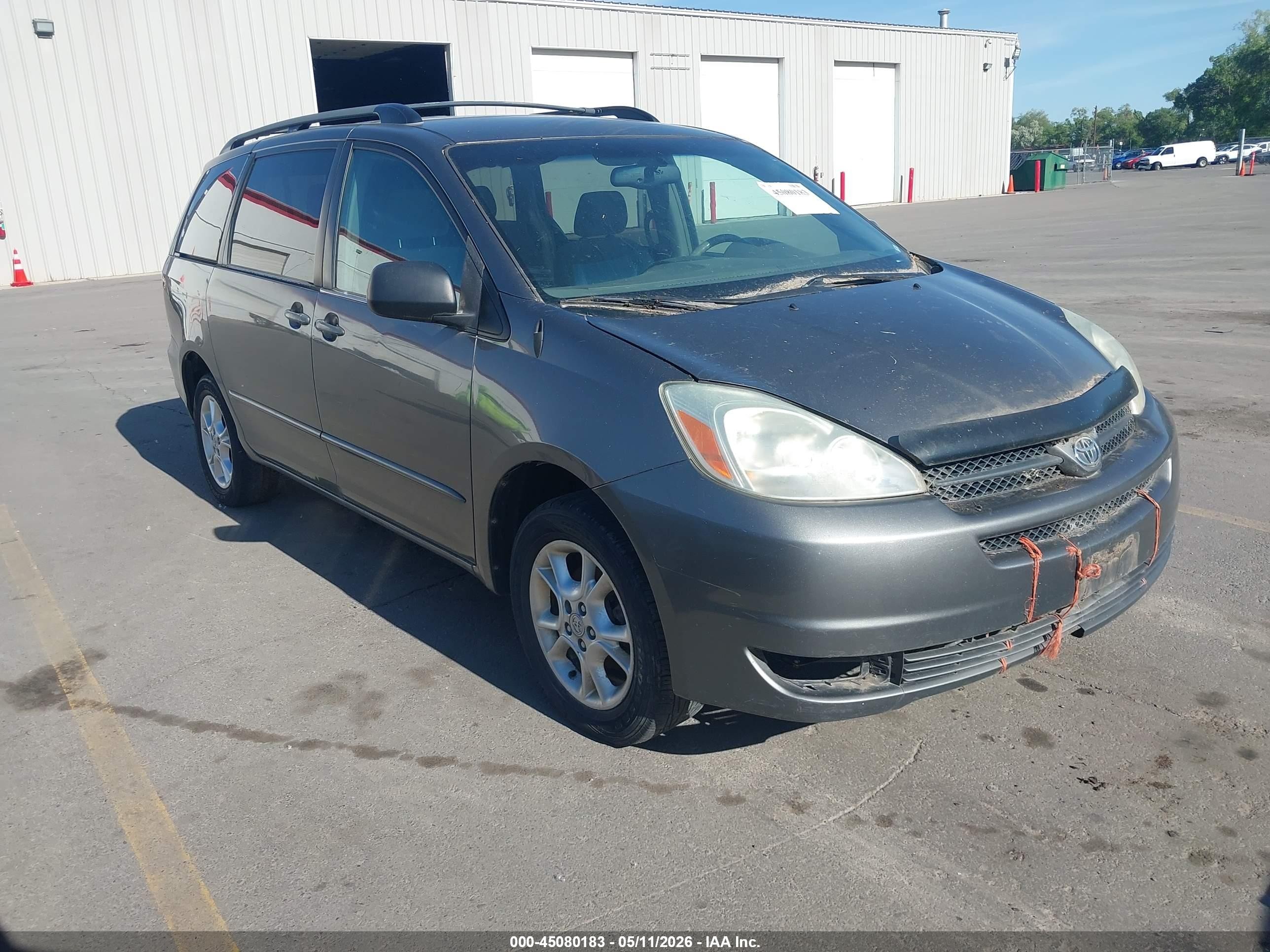 2004 Toyota Sienna LE, VIN 5TDBA23C64S020330 — Normal wear
