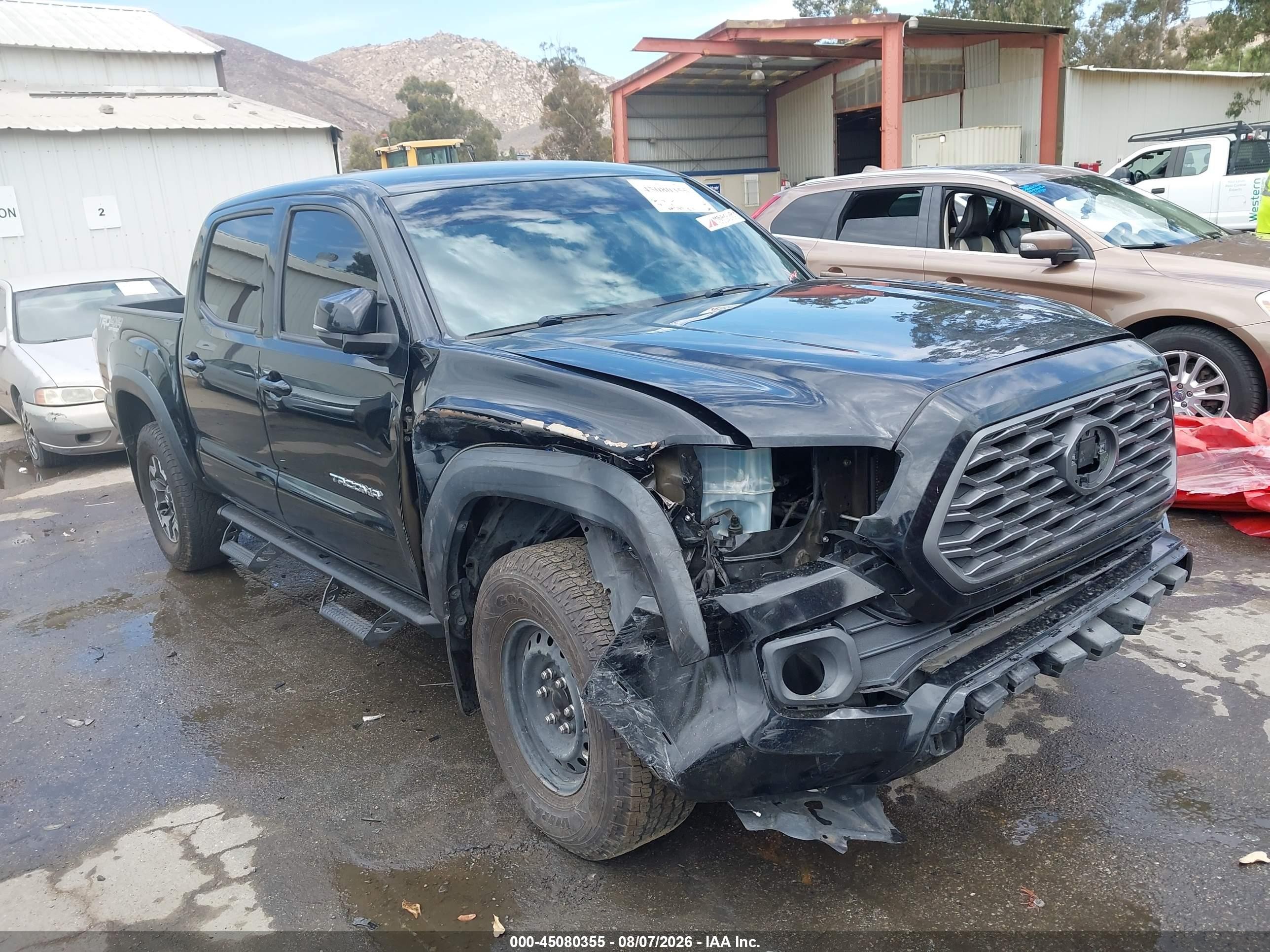 2021 Toyota Tacoma TRD Off Road, VIN 3TMCZ5AN6MM416695 — Front end