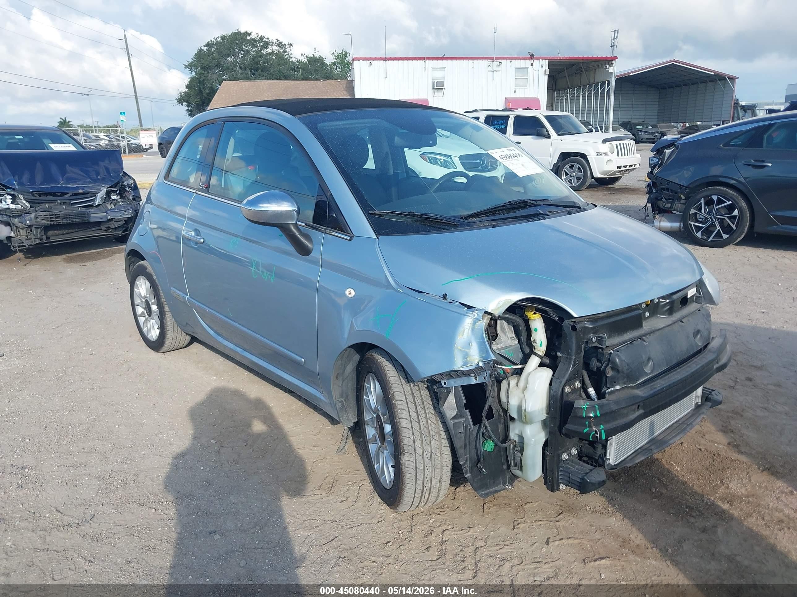 2014 FIAT 500 Lounge, VIN 3C3CFFER5ET288327 — Front end