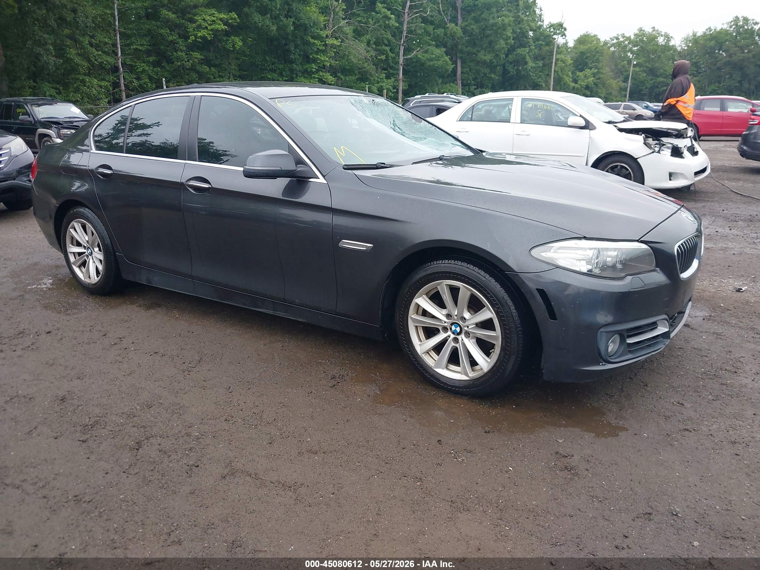 2016 BMW 5 Series 528i xDrive, VIN WBA5A7C56GG145643 — Front end