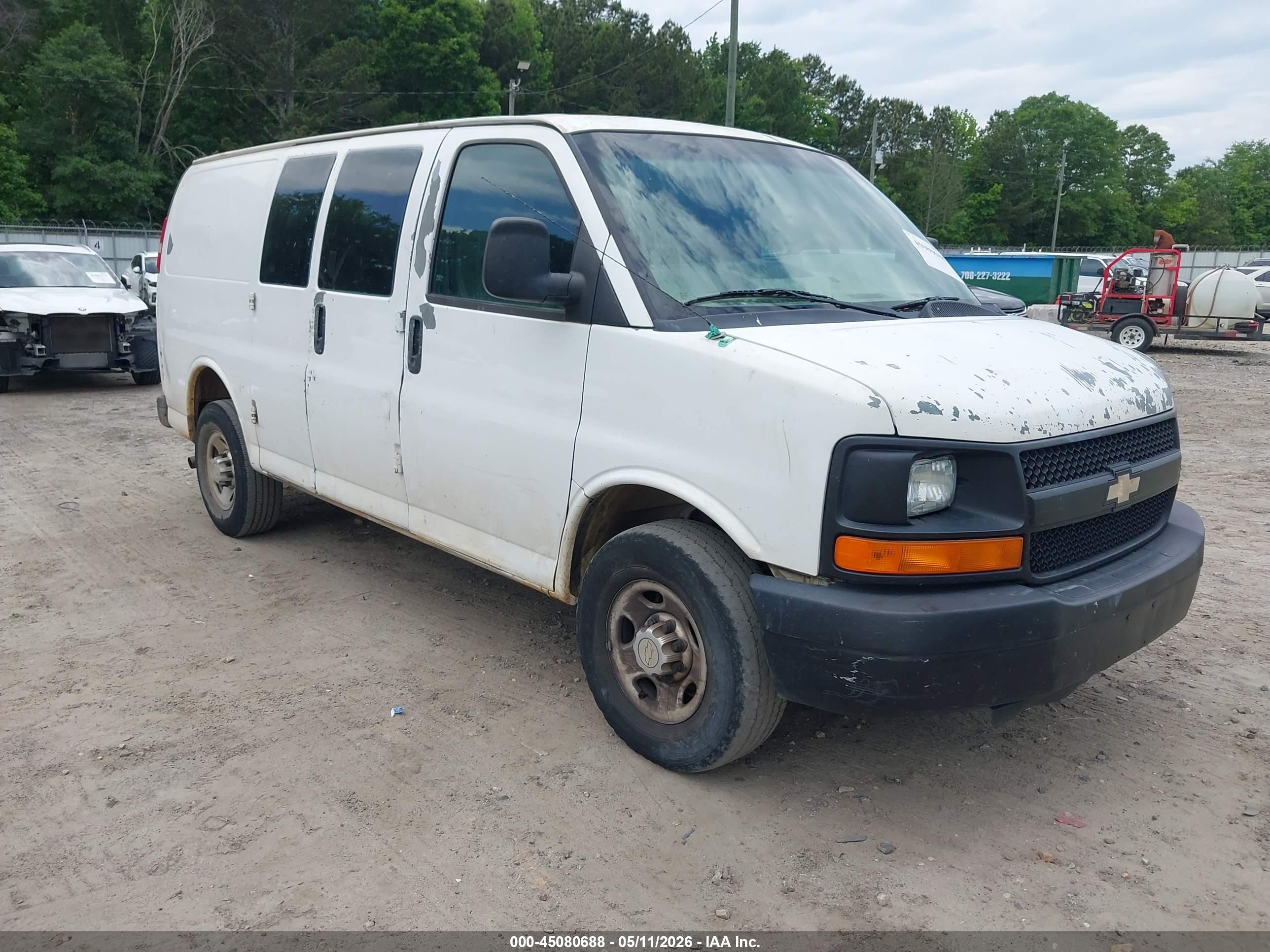 2010 Chevrolet Express 2500, VIN 1GCZGFAA0A1162638 — Rear end