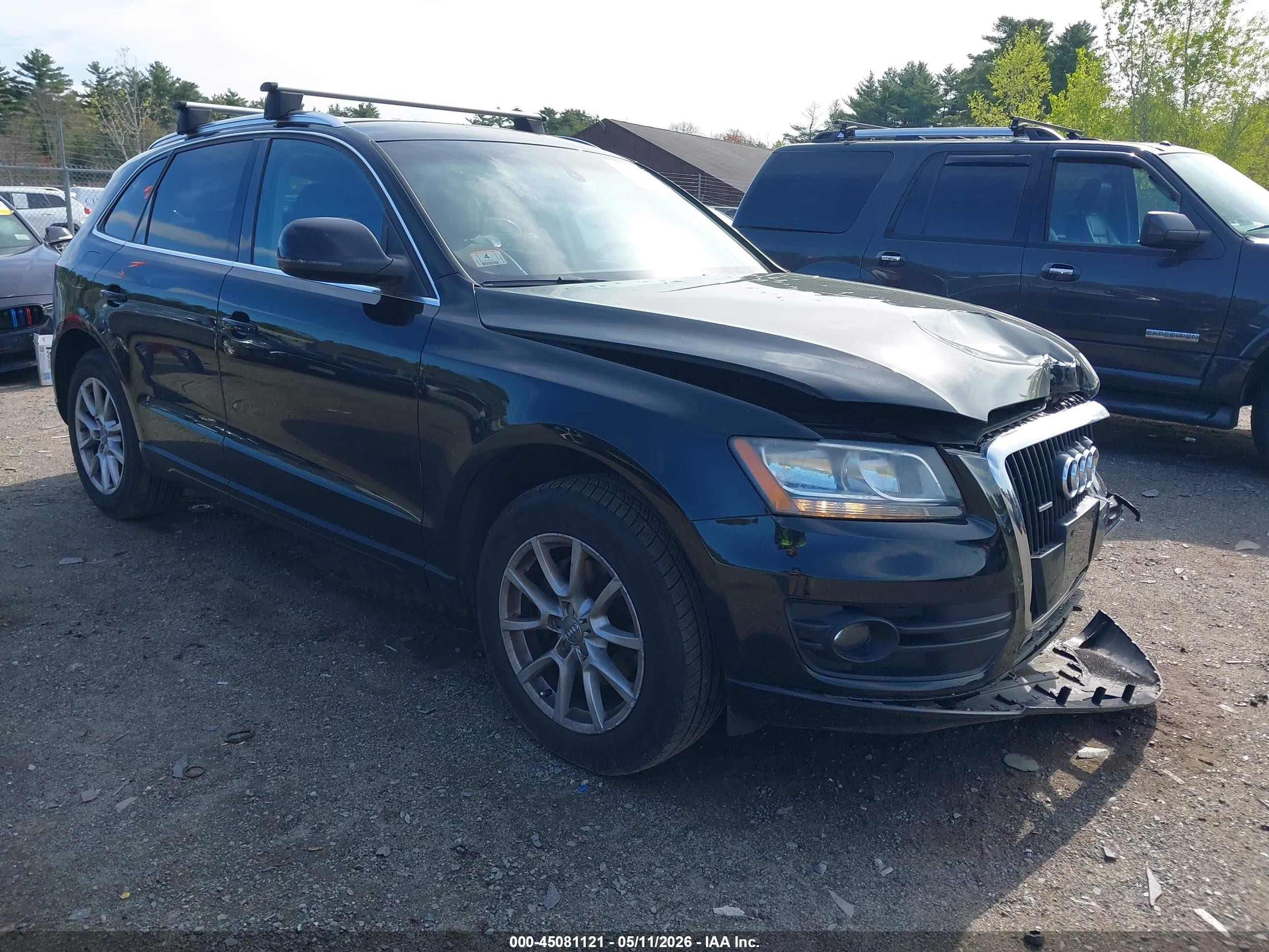 2010 Audi Q5 Premium, VIN WA1CKAFP4AA069958 — Front end