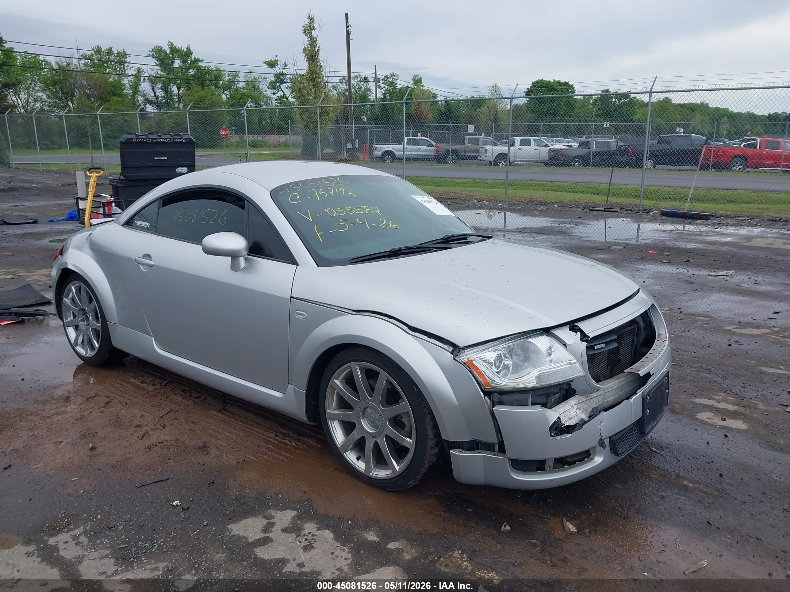 2000 Audi TT, VIN TRUUC28N1Y1055587 — Зад