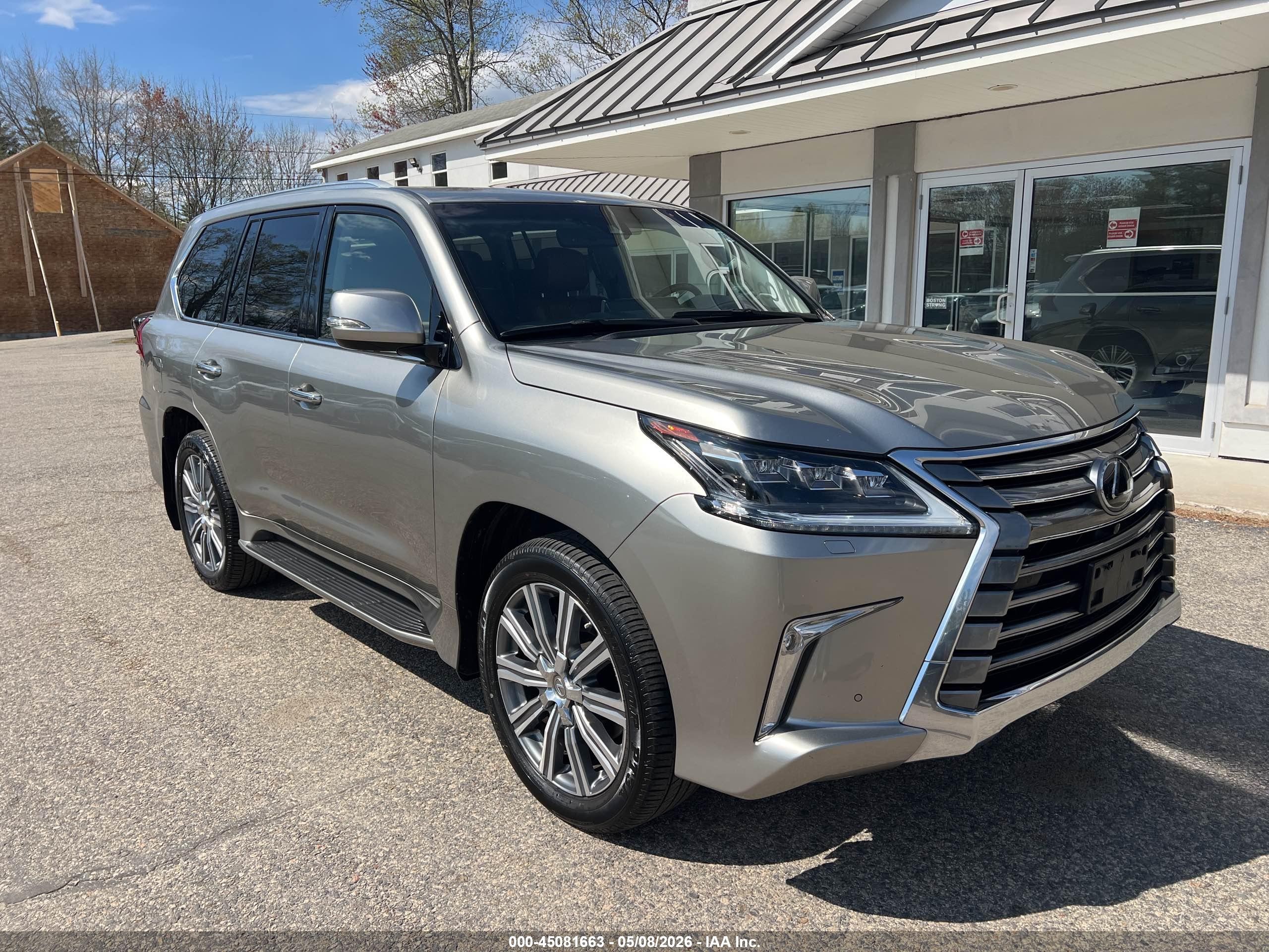 2017 Lexus LX 570, VIN JTJHY7AX3H4246722 — Normal wear