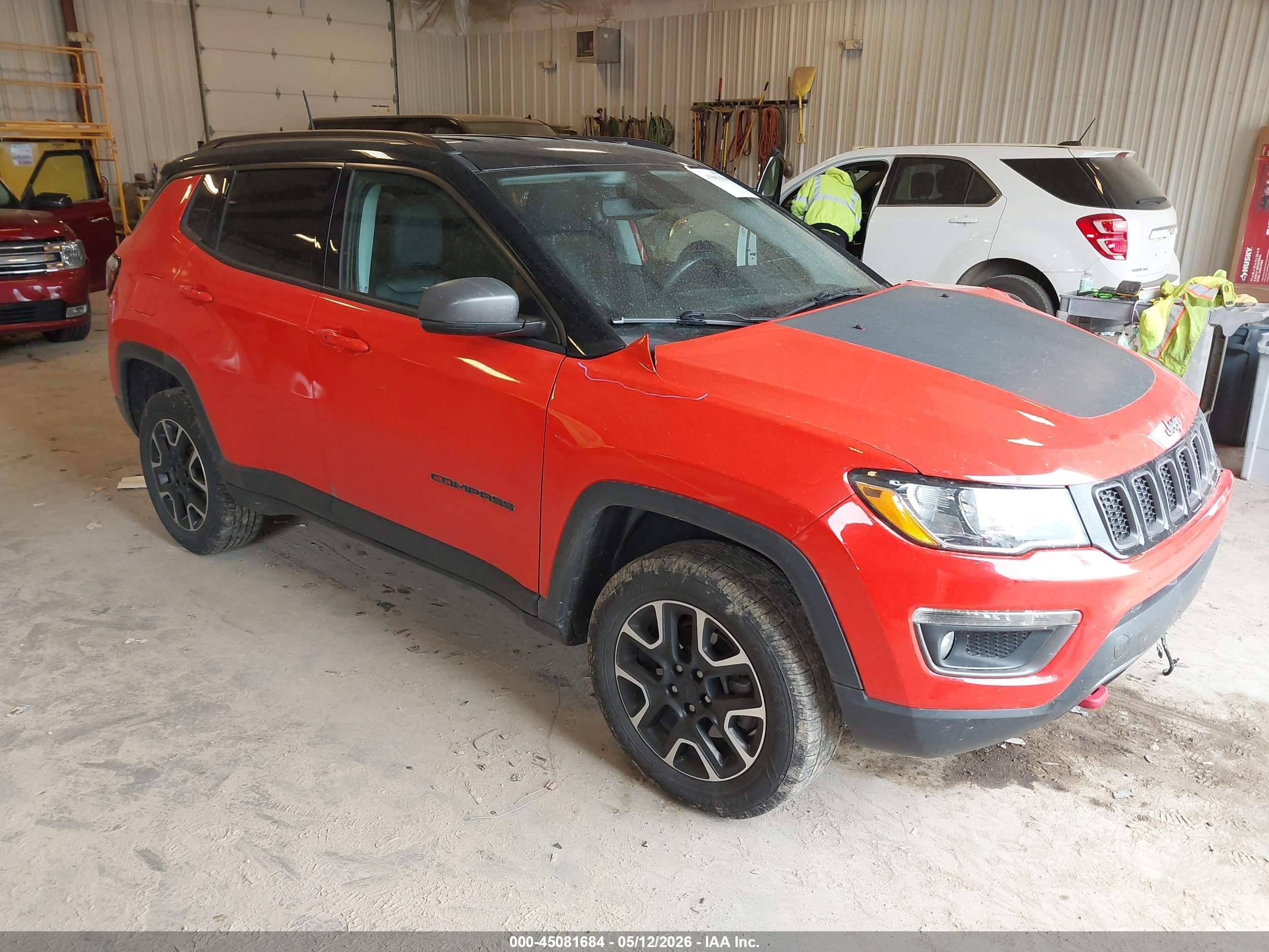 2020 Jeep Compass Trailhawk, VIN 3C4NJDDB1LT236802 — Front end