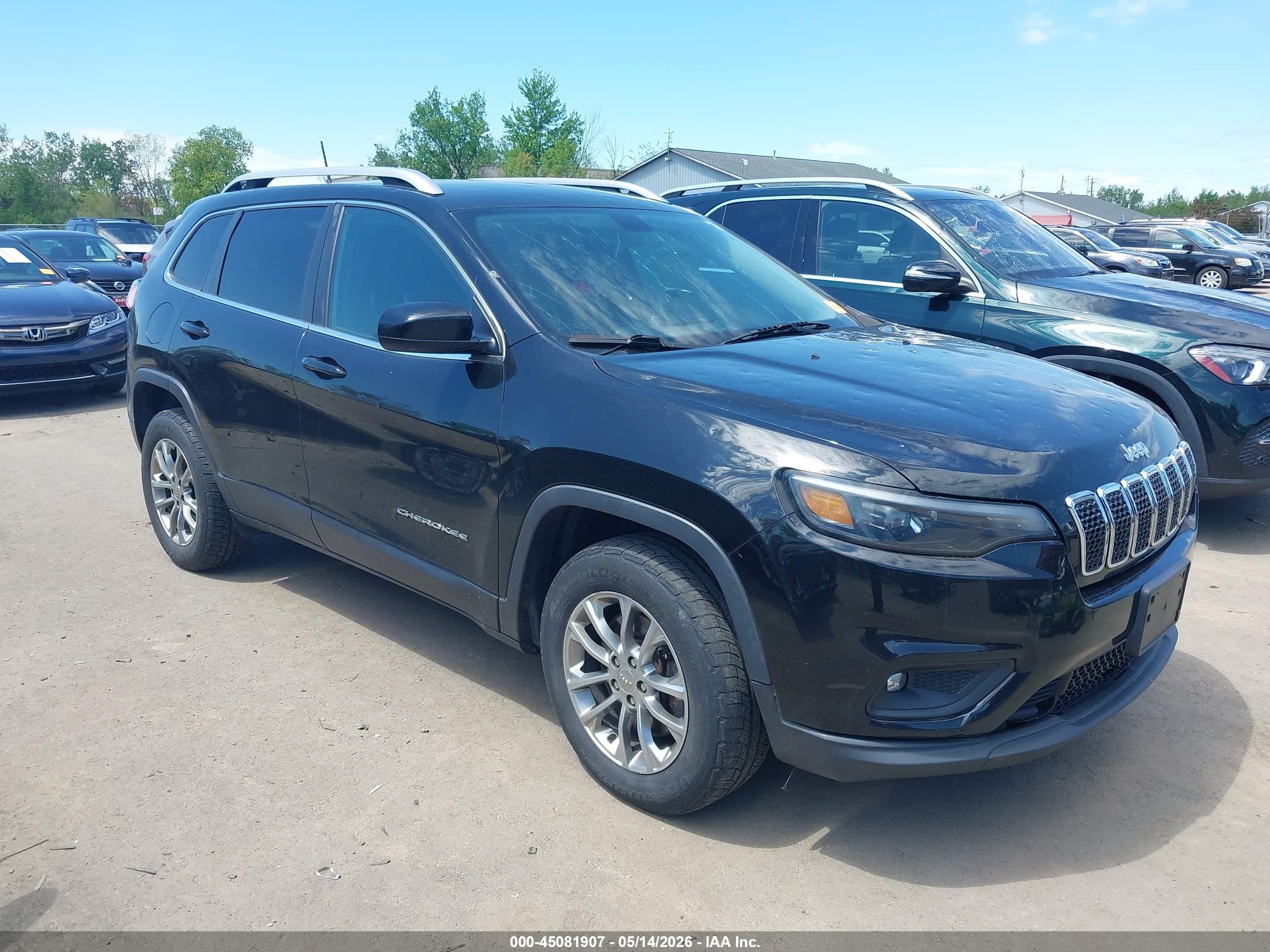 2019 Jeep Cherokee Latitude Plus, VIN 1C4PJMLB0KD138312 — Hail