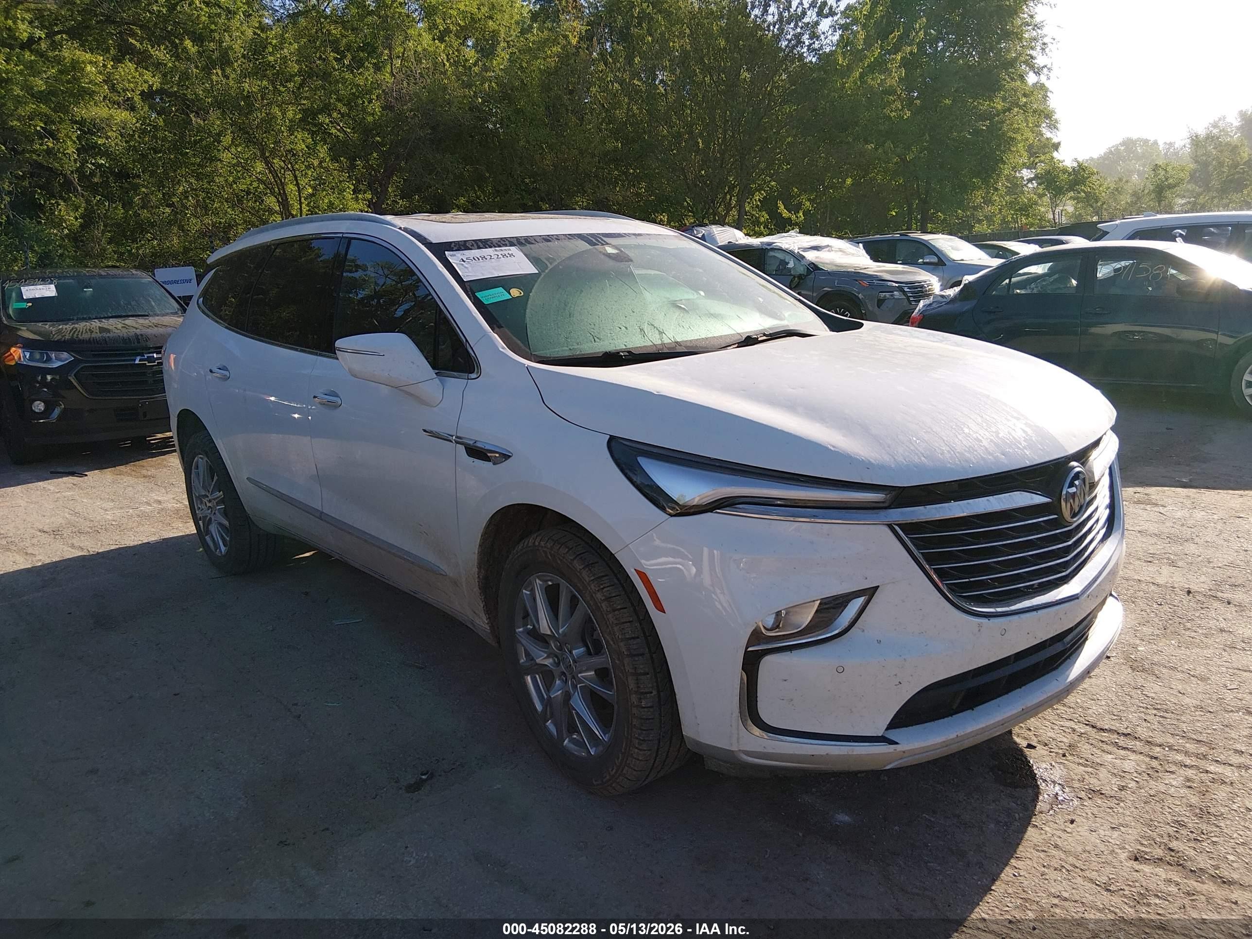 2023 Buick Enclave Essence, VIN 5GAERBKWXPJ116482 — Град