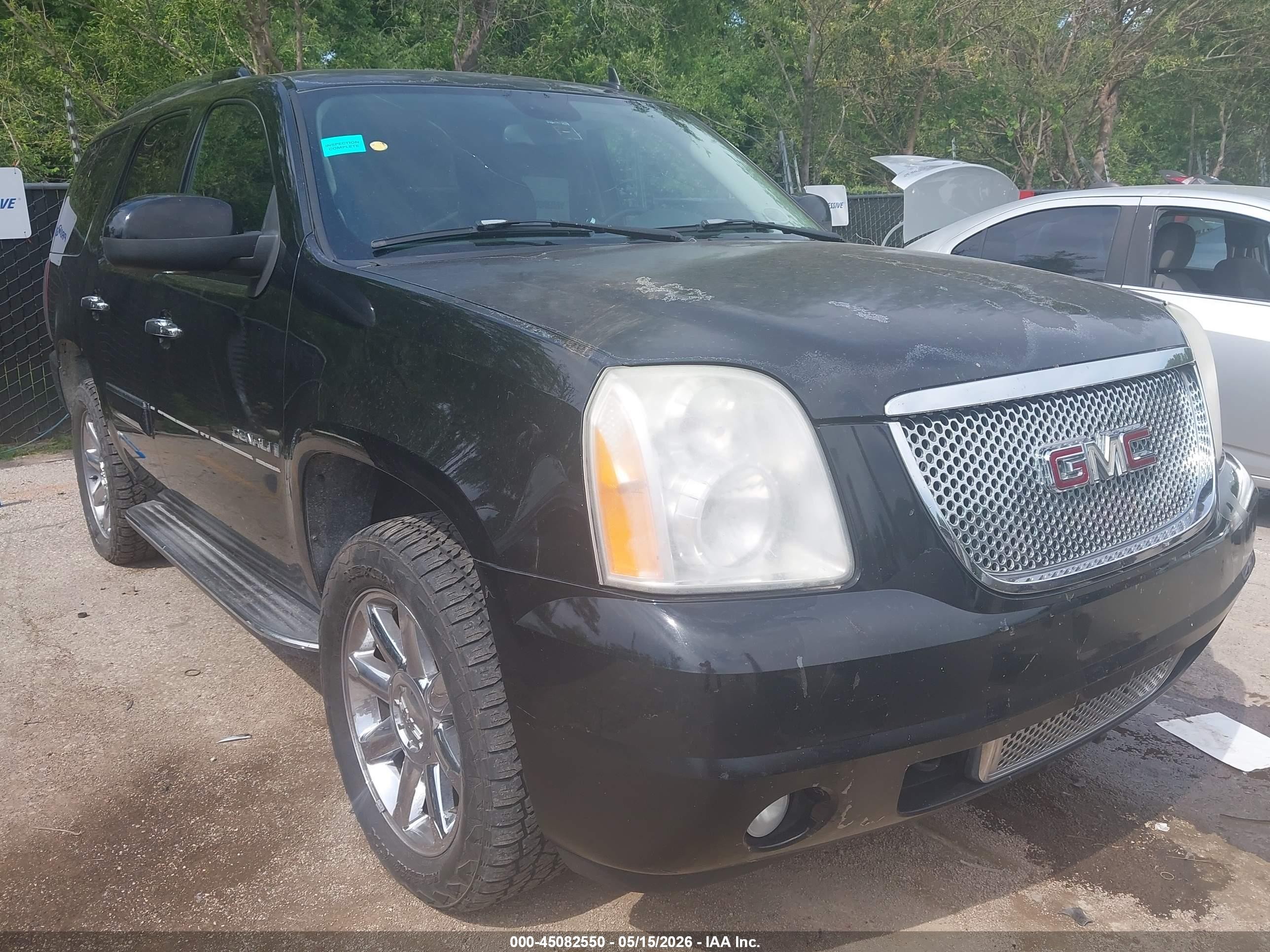 2007 GMC Yukon Denali, VIN 1GKFK63867J328279 — Hail