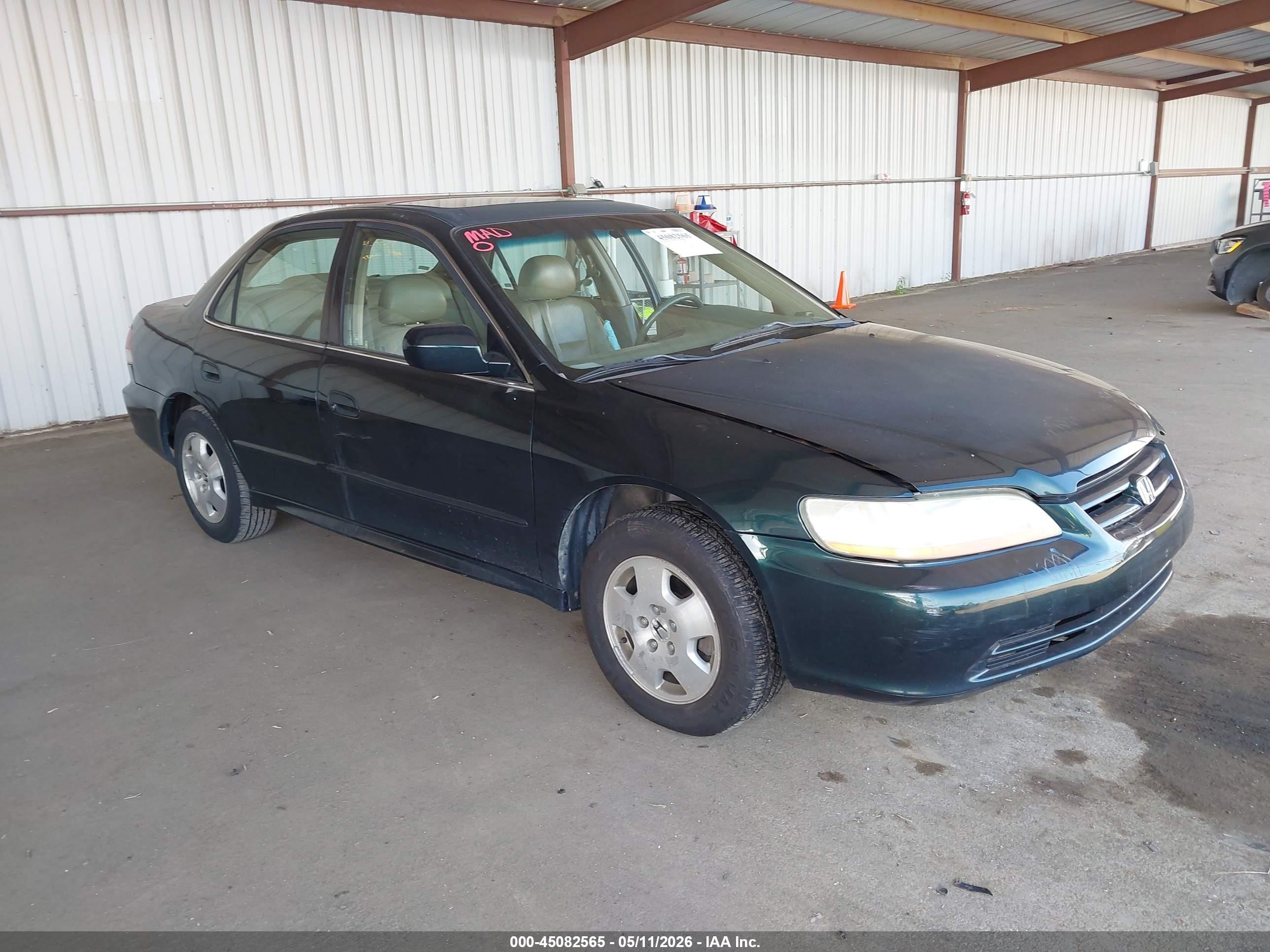 2001 Honda Accord EX, VIN 1HGCG16591A045310 — Side