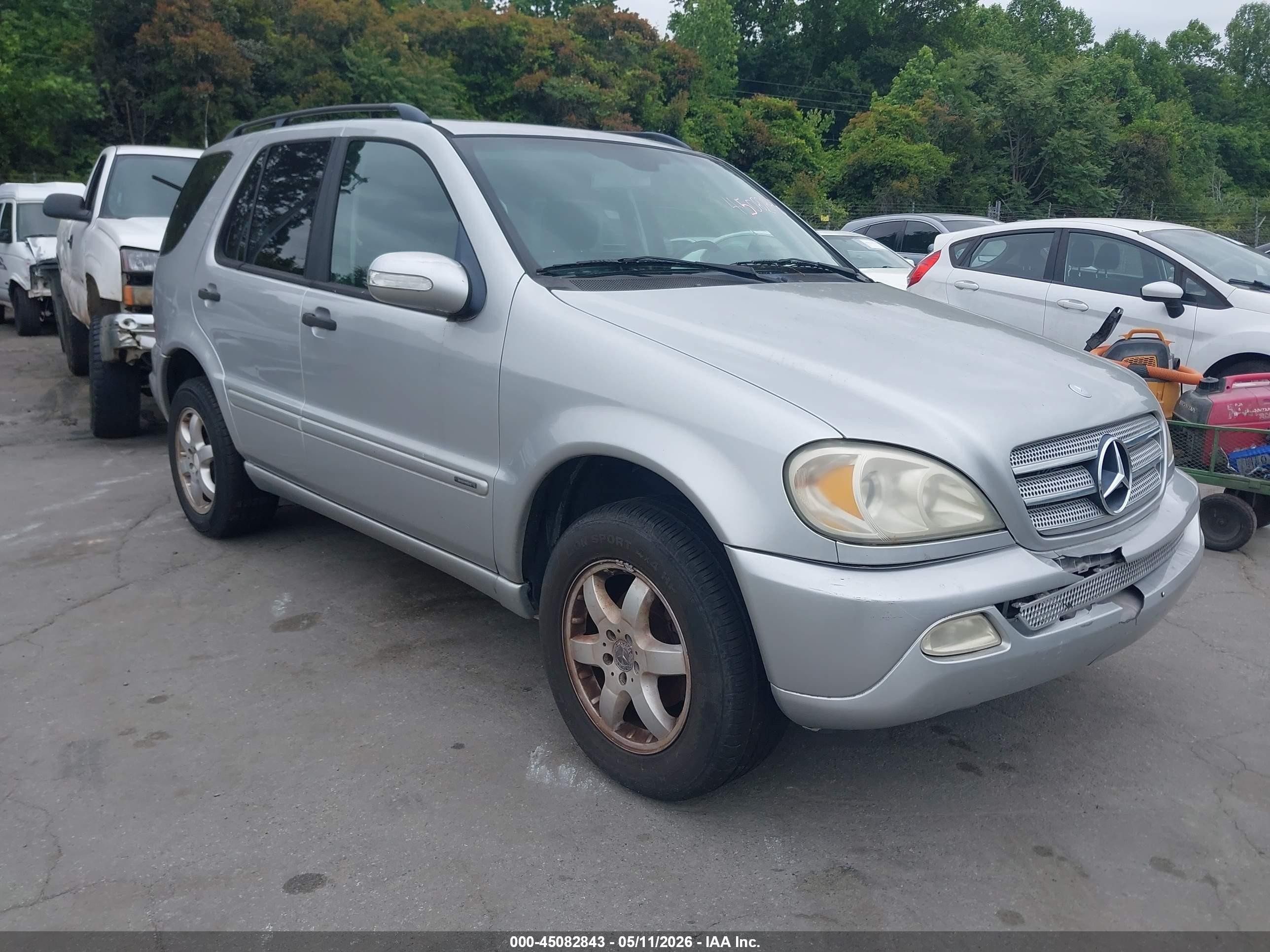2004 Mercedes-Benz M 350, VIN 4JGAB57E94A500554 — Normal wear