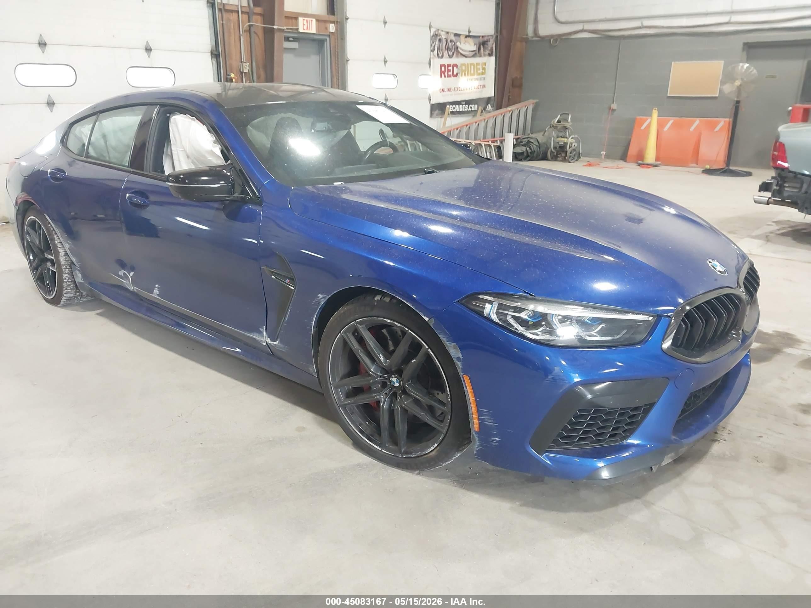 2022 BMW M8 Competition, VIN WBSGV0C08NCJ54501 — Бок