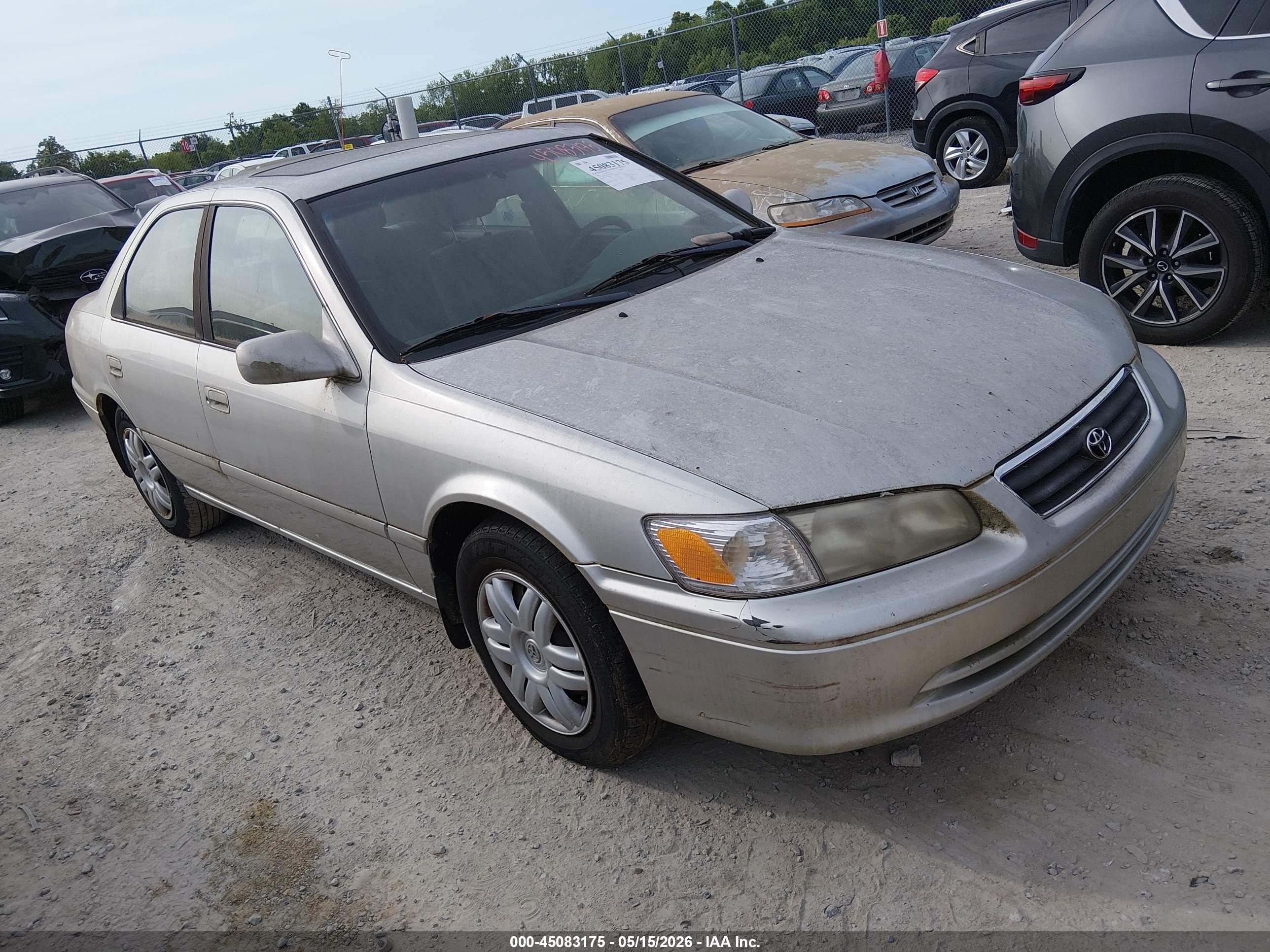 2000 Toyota Camry LE, VIN 4T1BG22KXYU652459 — Normal wear