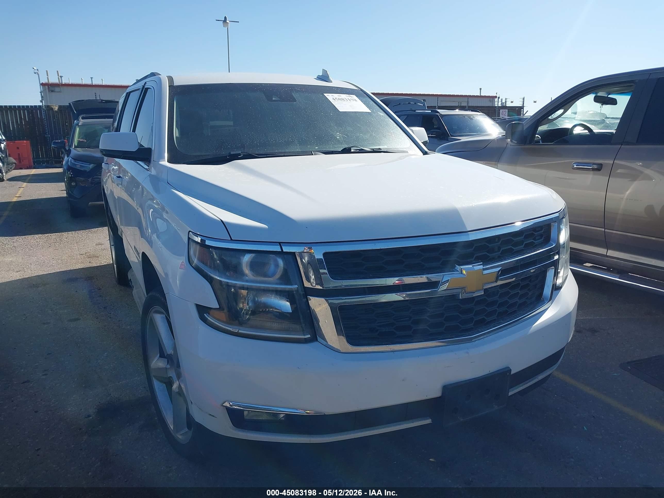 2016 Chevrolet Tahoe LT, VIN 1GNSKBKC9GR181229 — Front end