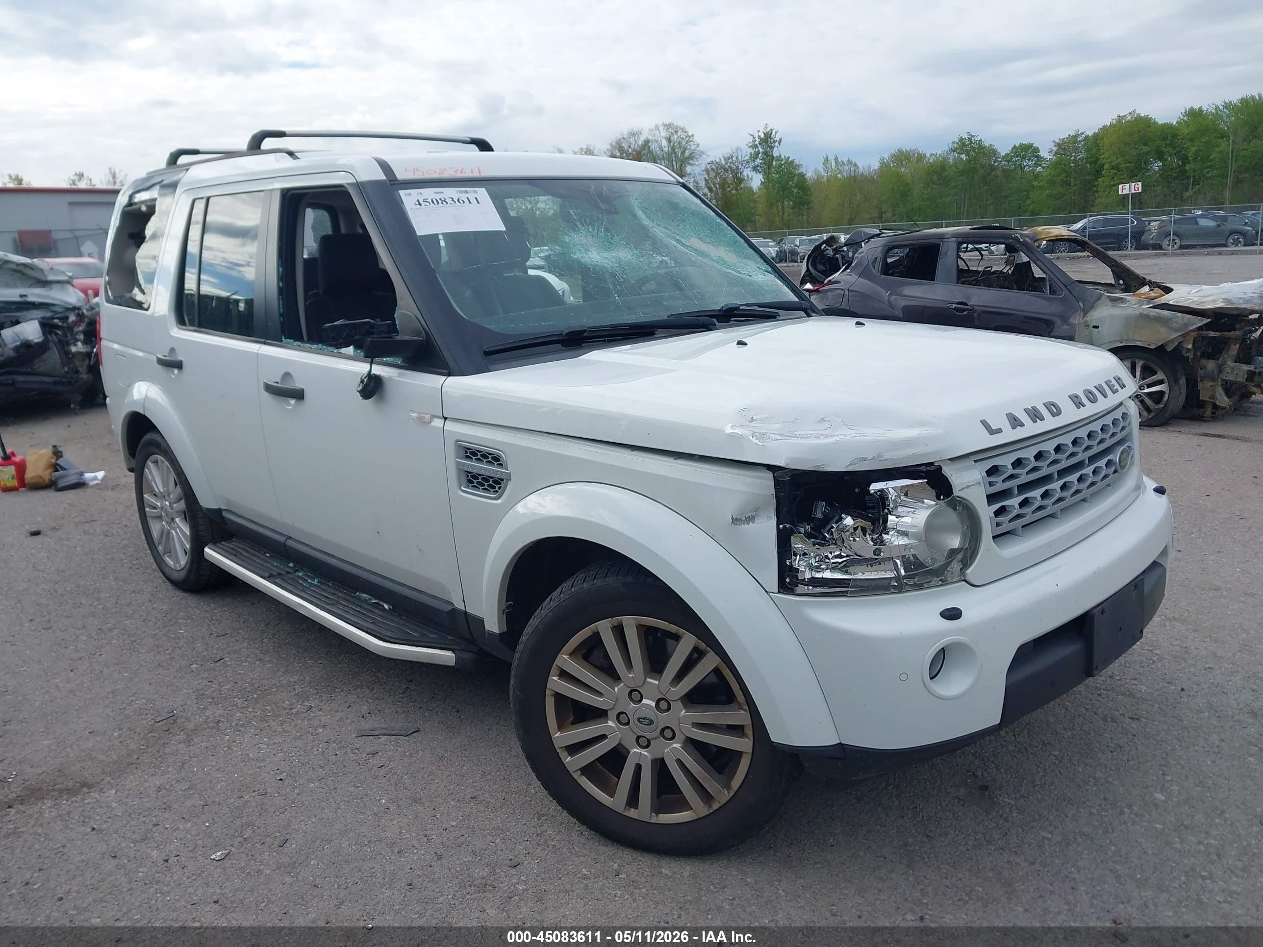 2011 Land Rover LR4 Lux, VIN SALAK2D43BA593124 — Vandalism