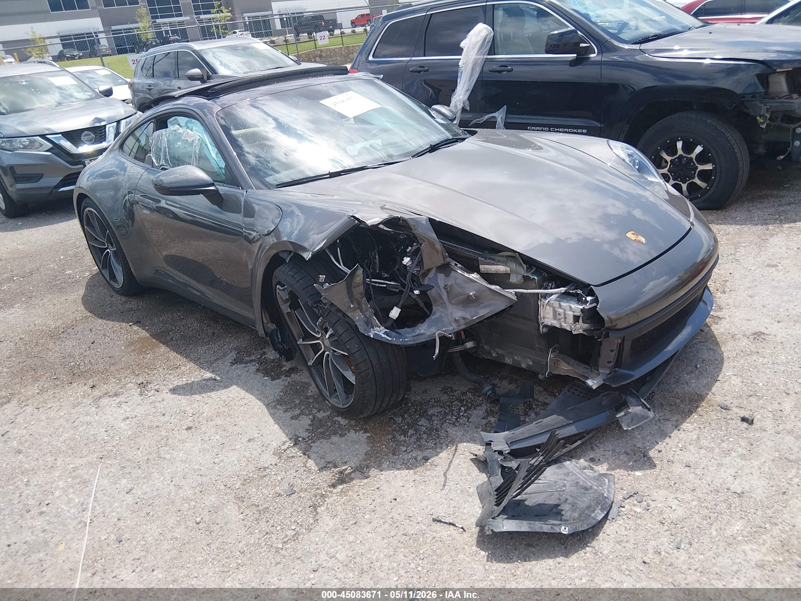 2022 Porsche 911 Carrera, VIN WP0AA2A95NS206601 — Front end