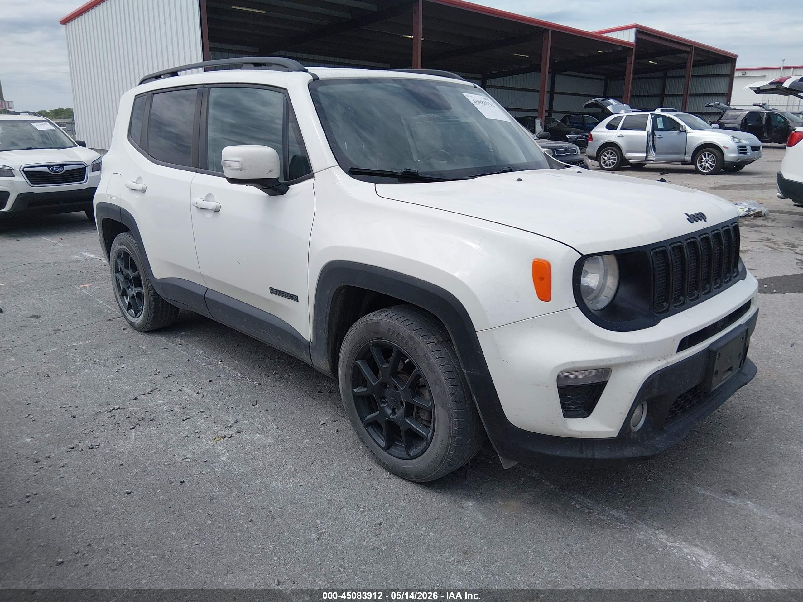 2020 Jeep Renegade Latitude, VIN ZACNJABBXLPL02334 — Перед