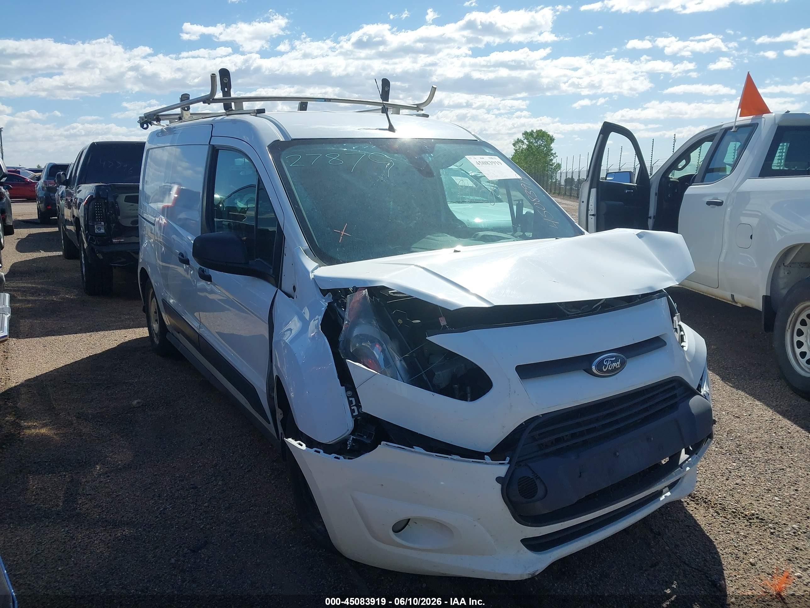 2015 Ford Transit Connect XLT, VIN NM0LS7F74F1178224 — Front end