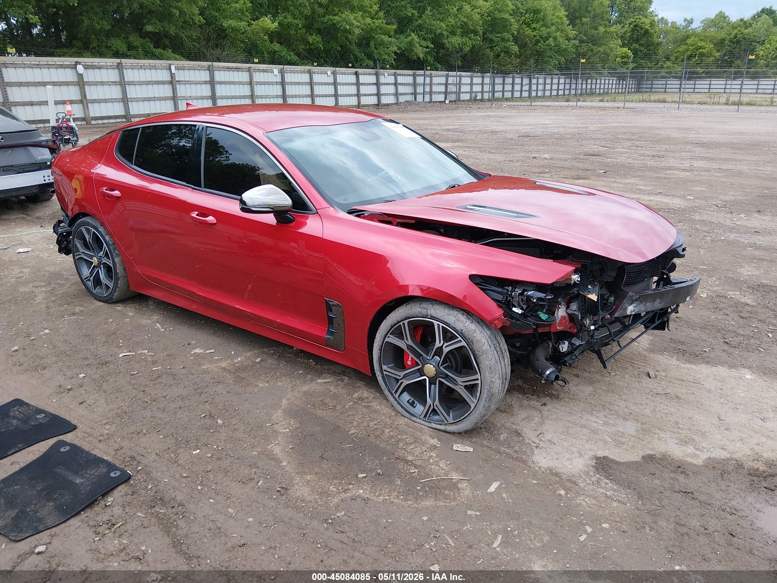2020 Kia Stinger GT, VIN KNAE35LC6L6077874 — Перед