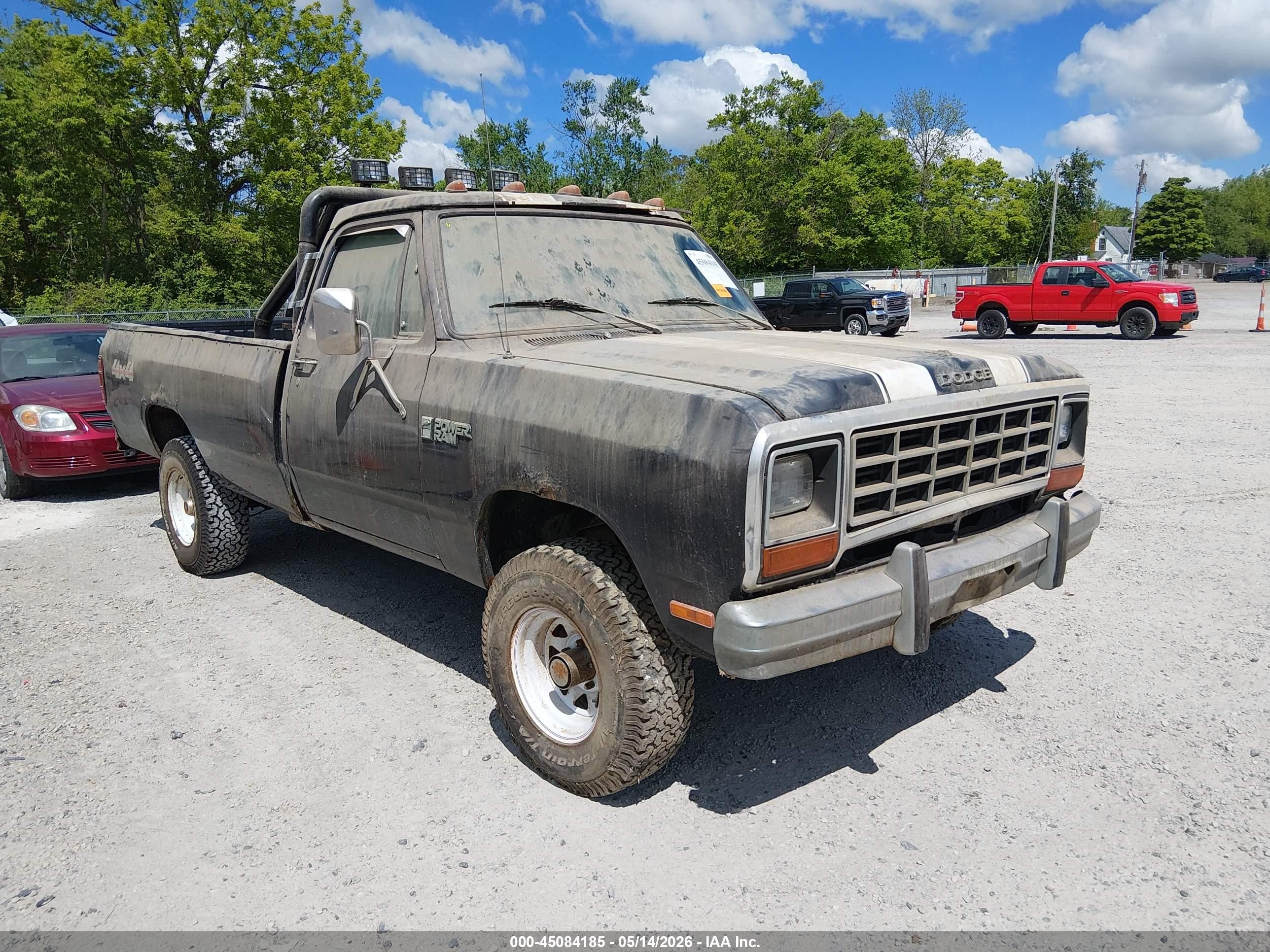 1985 Dodge W SERIES, VIN 1B7HW14TXFS502071 — Normal wear