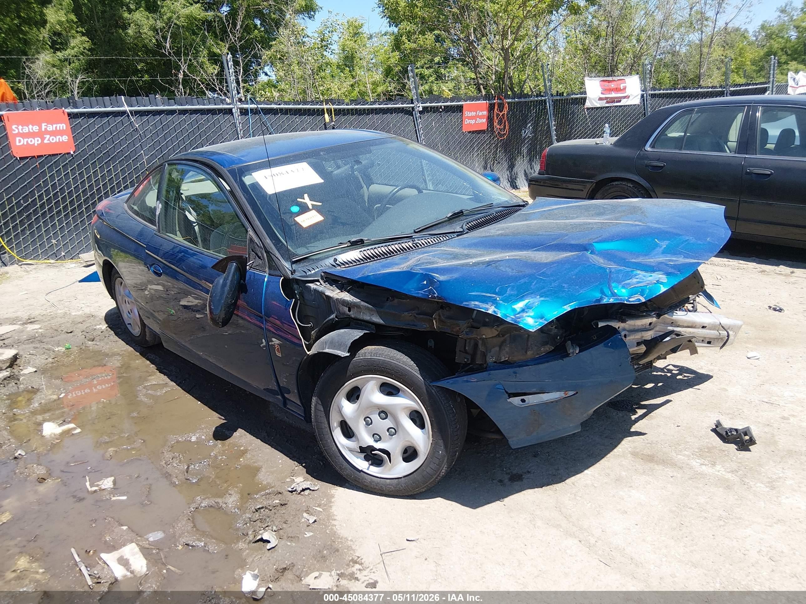 2002 Saturn SC, VIN 1G8ZY12782Z242852 — Front end