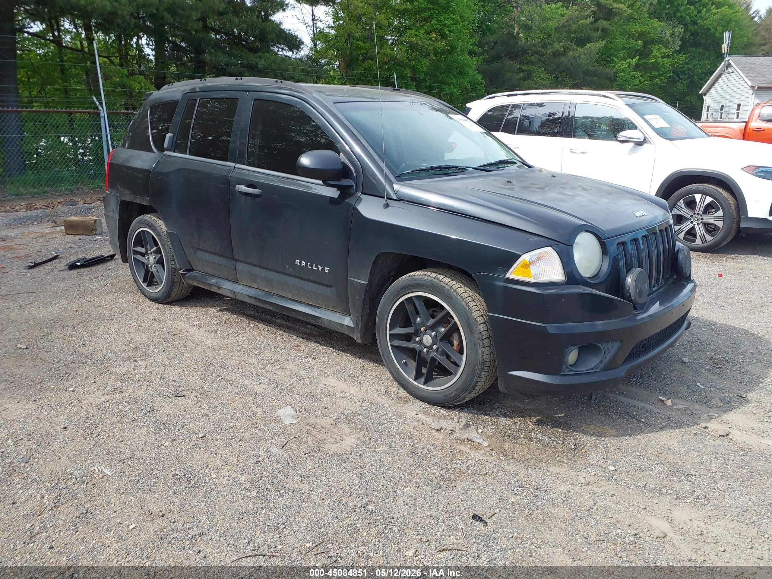 2008 Jeep Compass Sport, VIN 1J8FF47W58D537311 — Зад