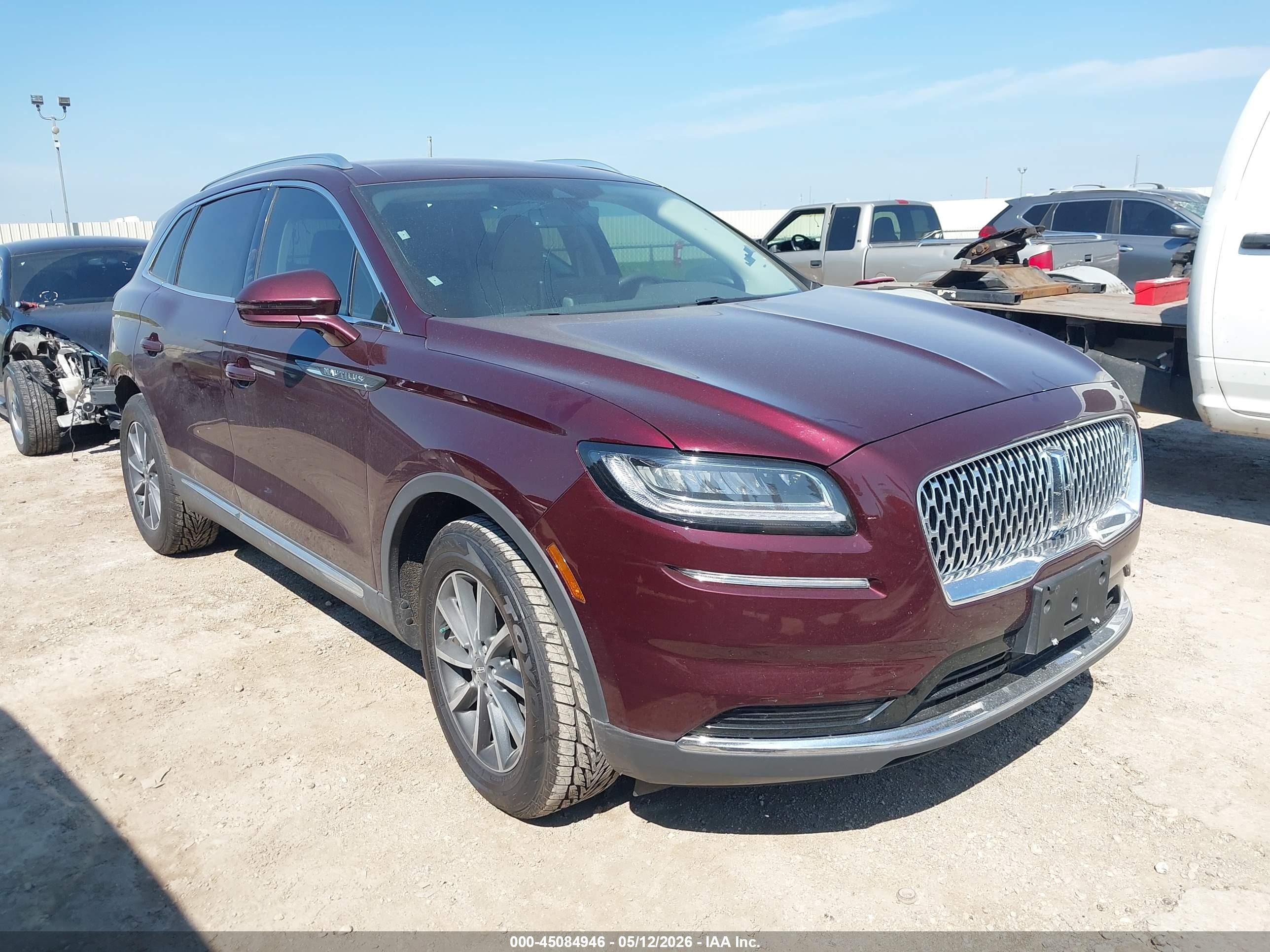 2022 Lincoln Nautilus Standard, VIN 2LMPJ6J96NBL10459 — Rear end