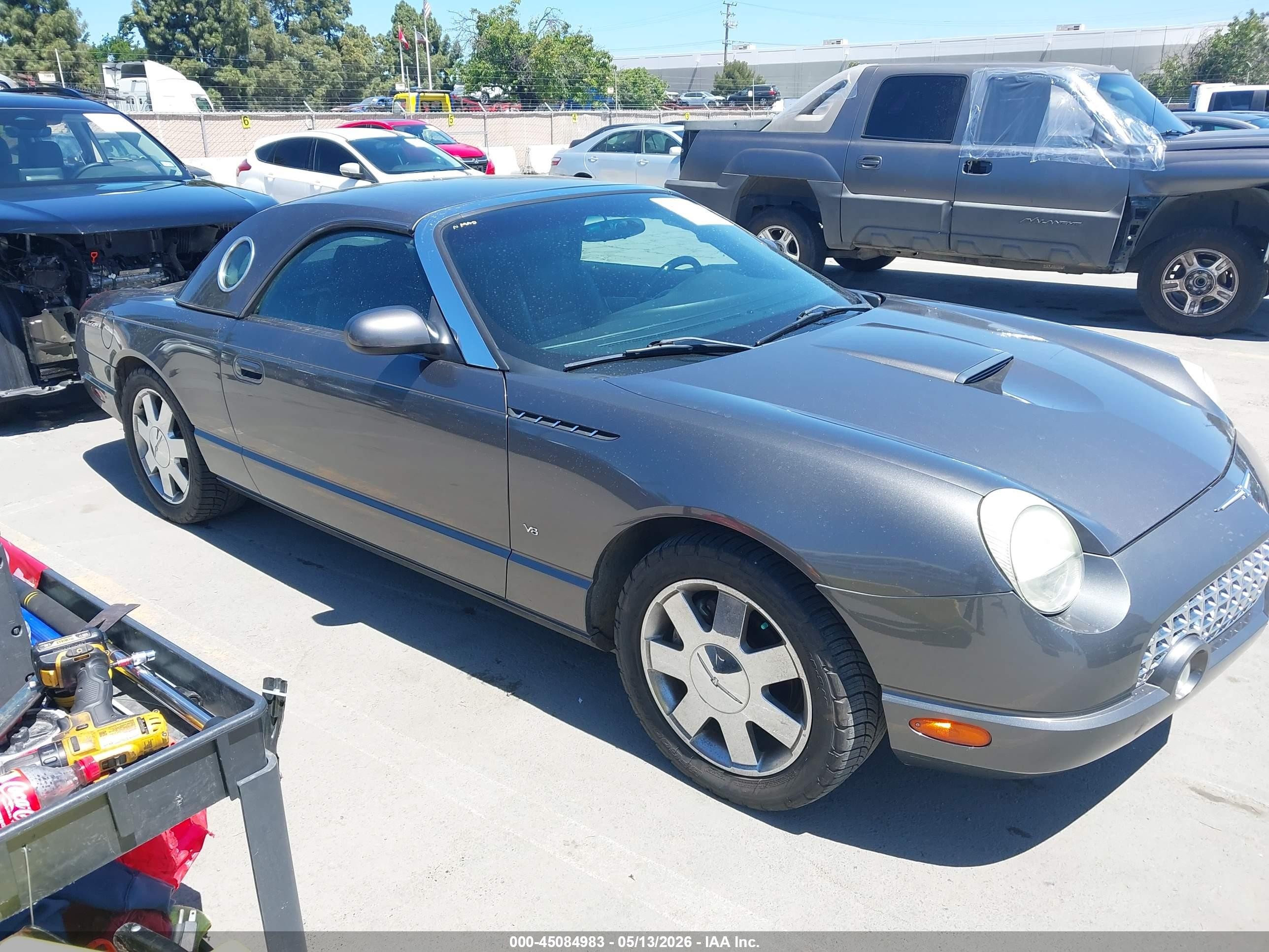 2003 Ford Thunderbird Deluxe, VIN 1FAHP60AX3Y106820 — Normal wear