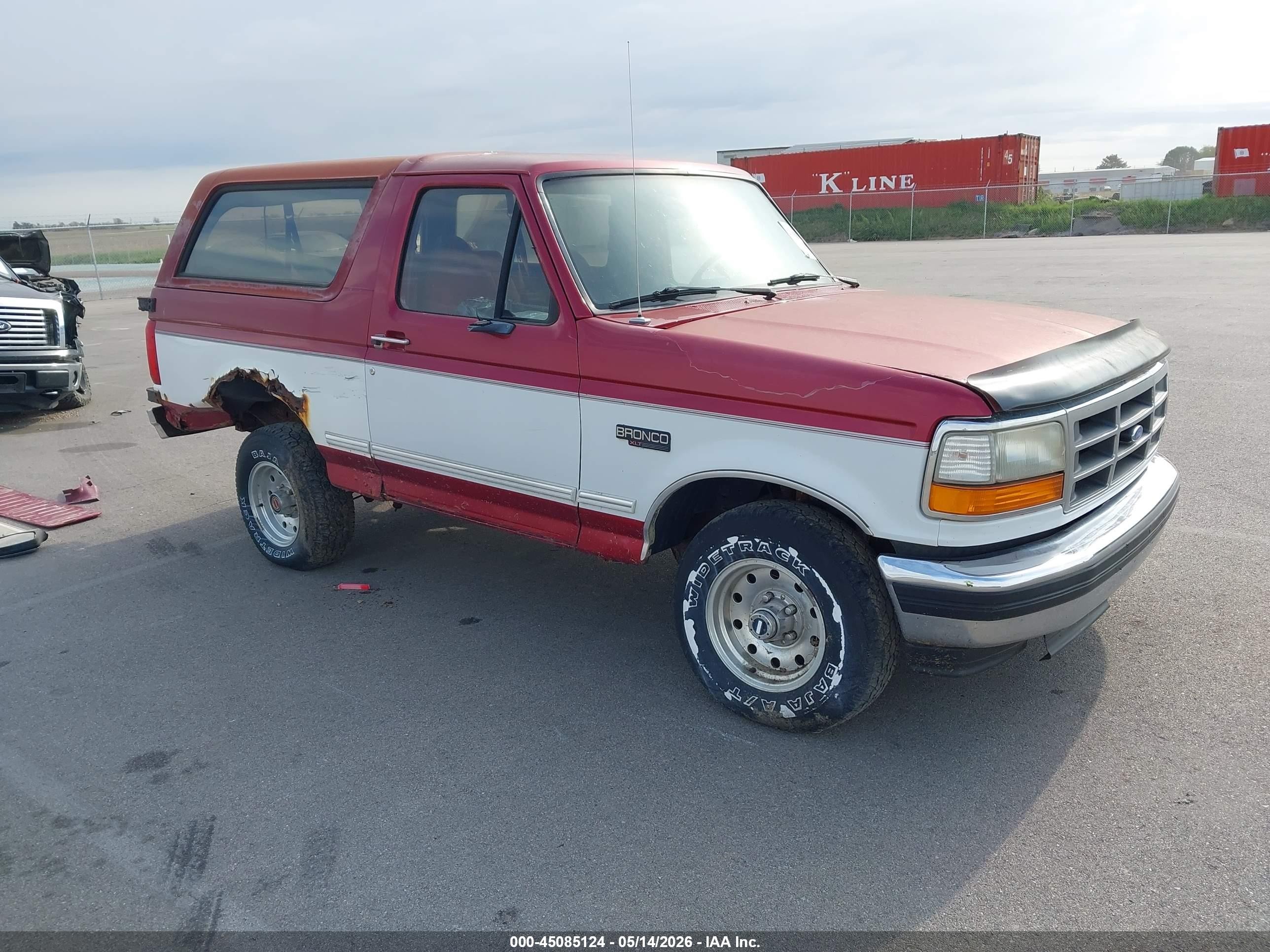 1995 Ford Bronco Custom, VIN 1FMEU15H2SLA21153 — Normal wear