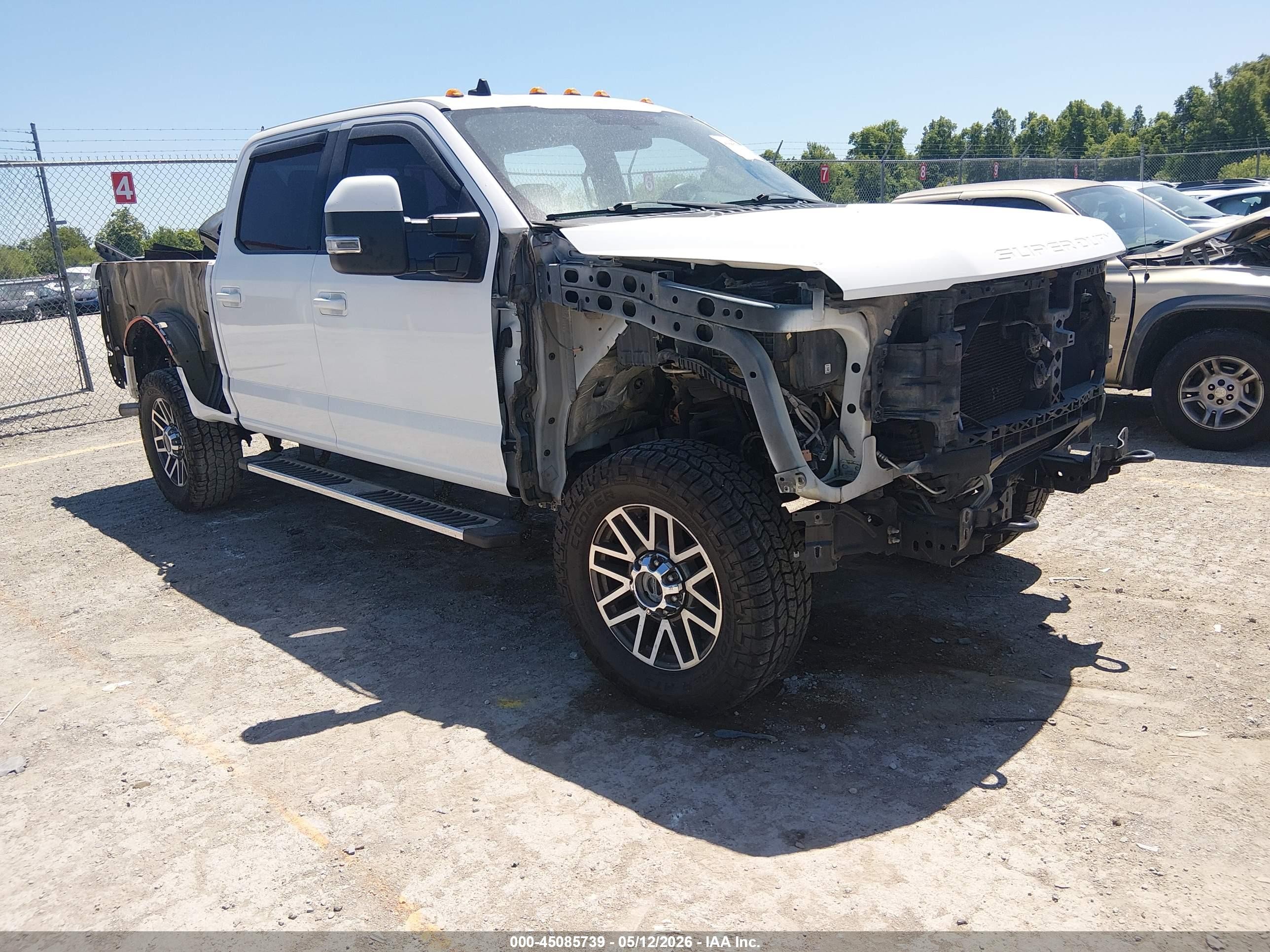 2019 Ford F-250 Lariat, VIN 1FT7W2B63KED07050 — Front end