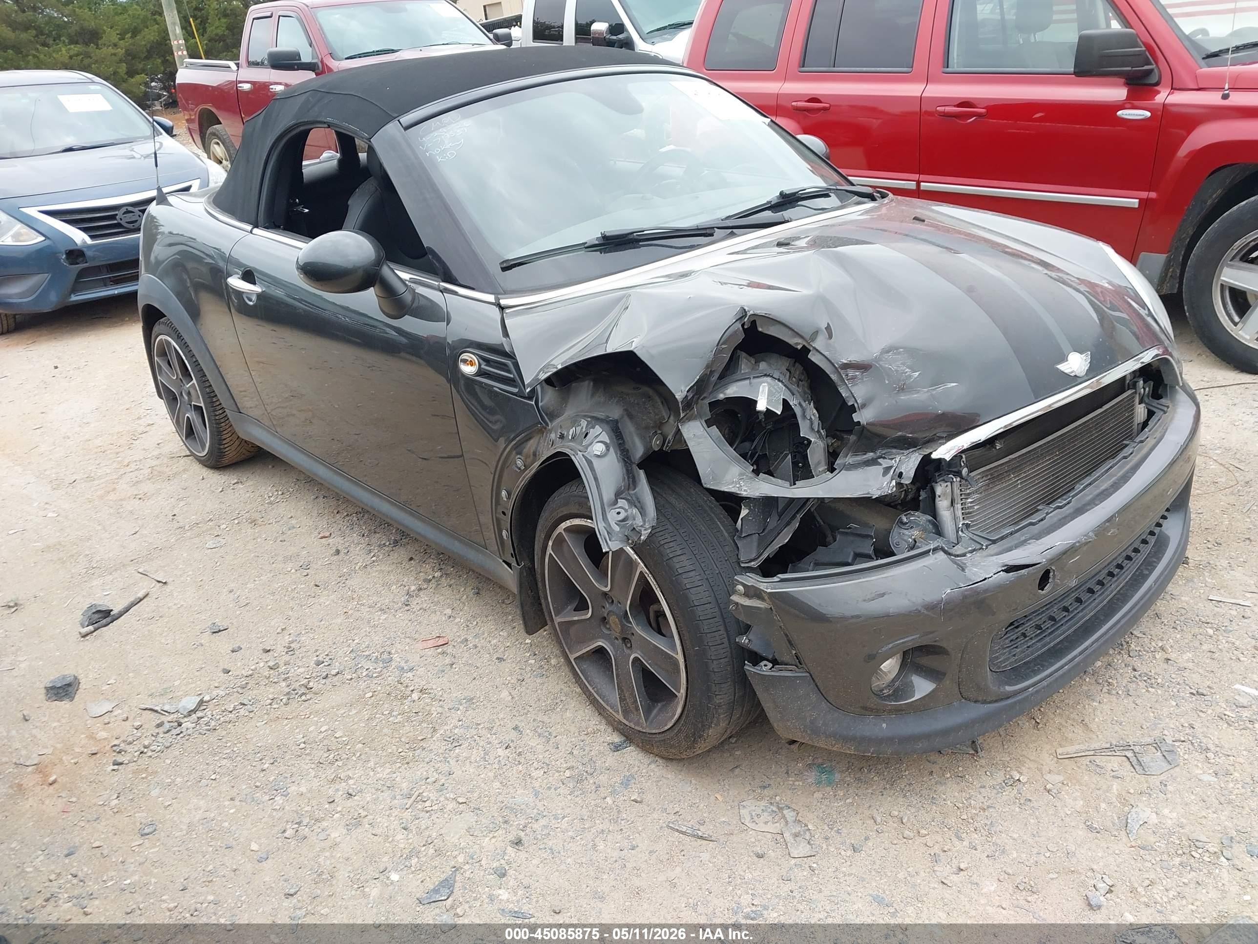 2014 MINI Roadster, VIN WMWSY1C50ET719539 — Front end