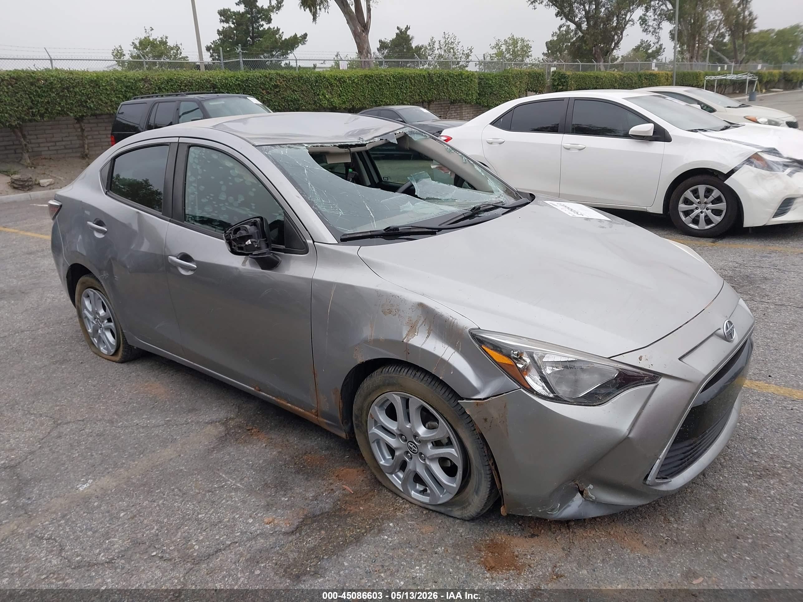 2016 Scion iA, VIN 3MYDLBZV4GY126723 — Опрокидывание