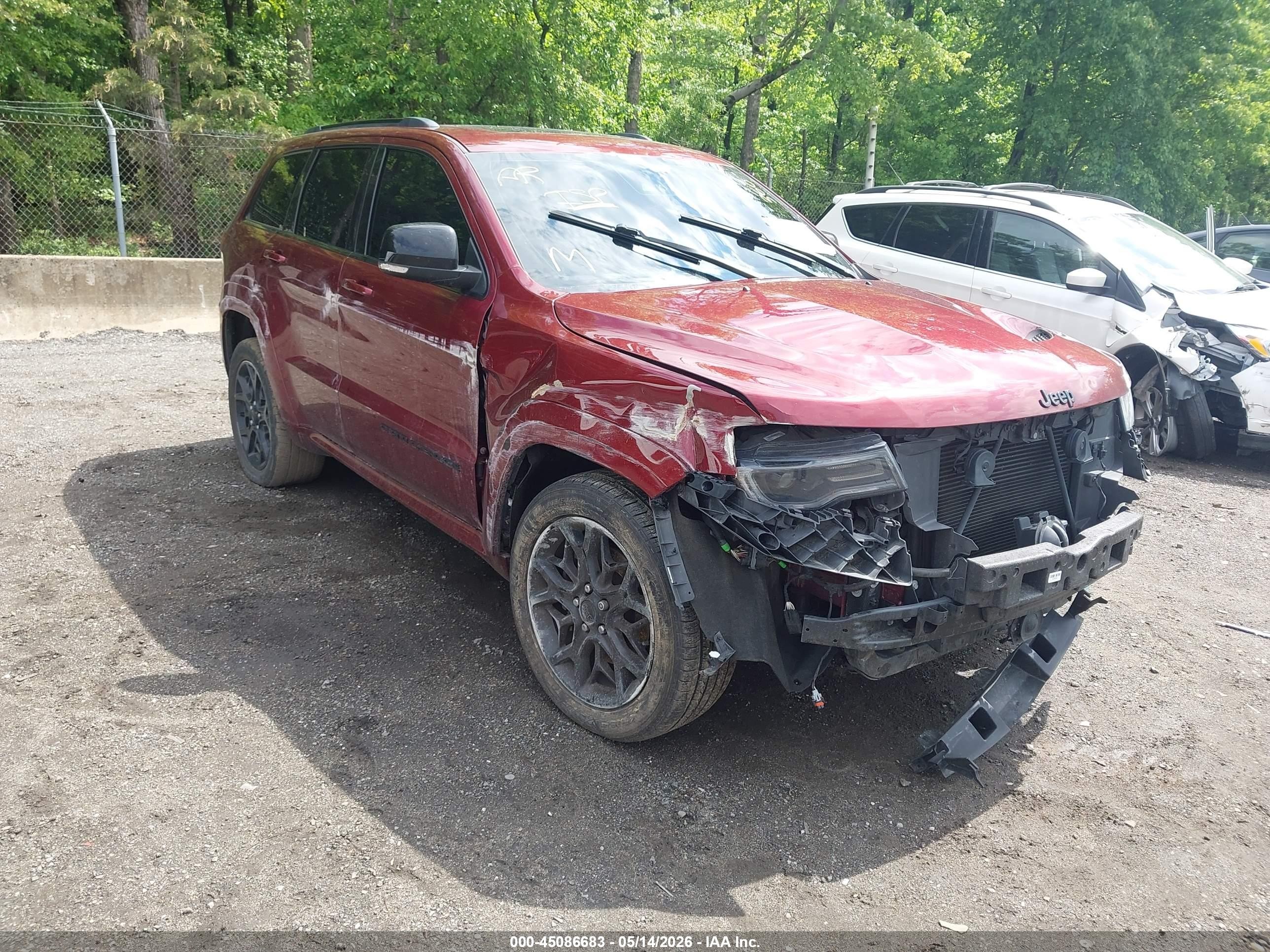 2021 Jeep Grand Cherokee Limited, VIN 1C4RJFBGXMC704101 — Front end