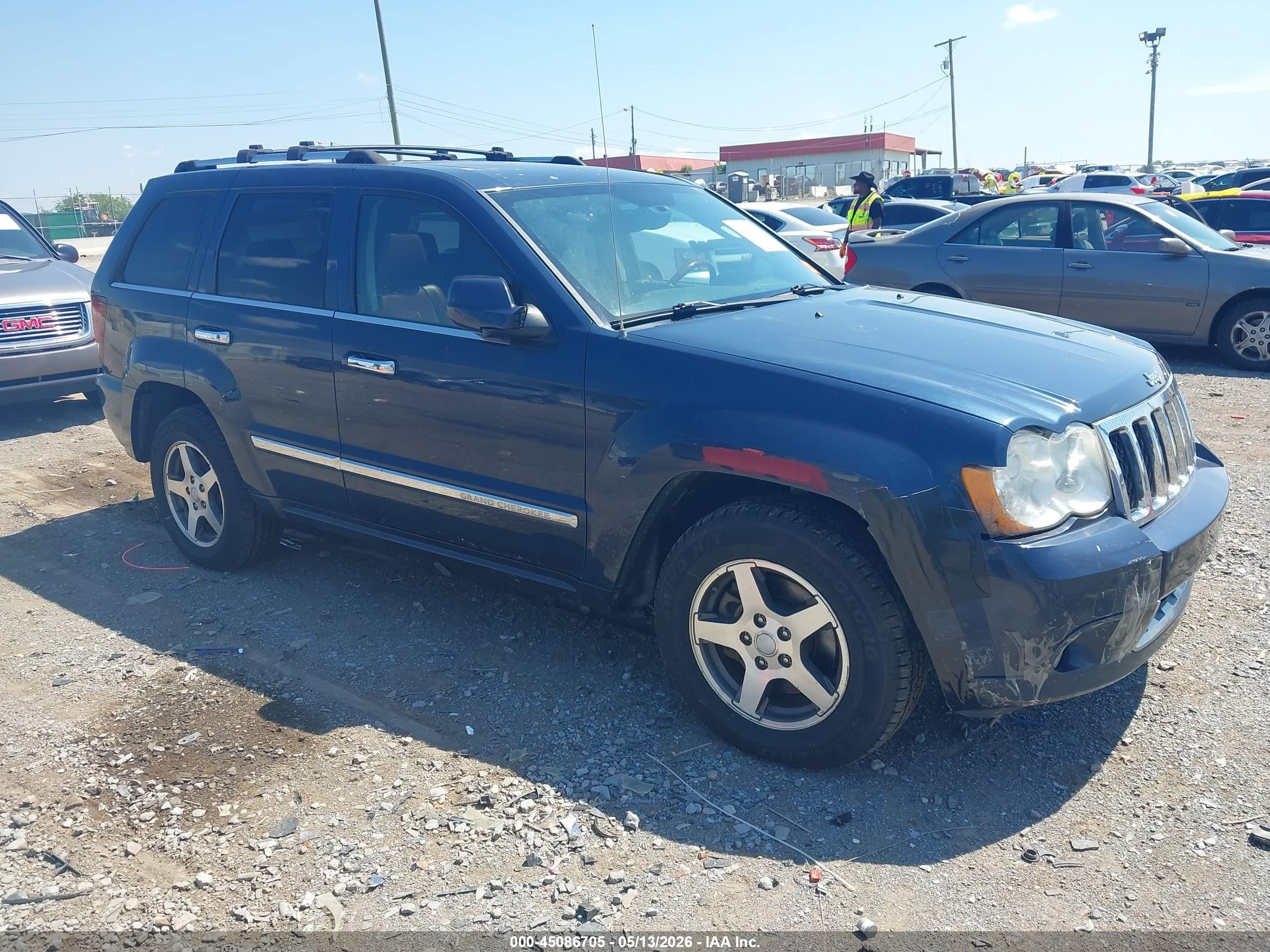 2009 Jeep Grand Cherokee Overland, VIN 1J8HR68T69C538037 — Normal wear
