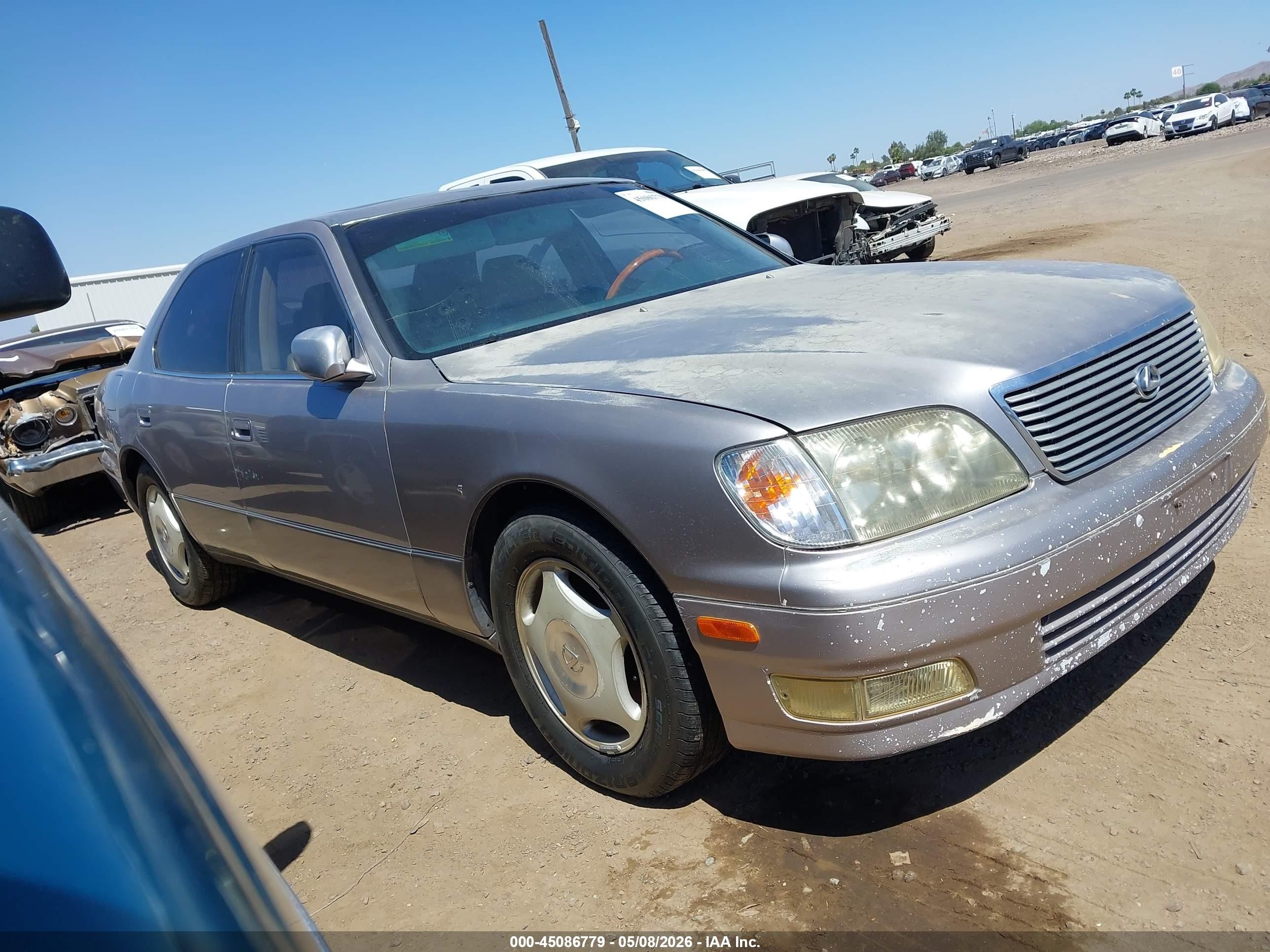1999 Lexus LS 400, VIN JT8BH28F6X0156994 — Normal wear