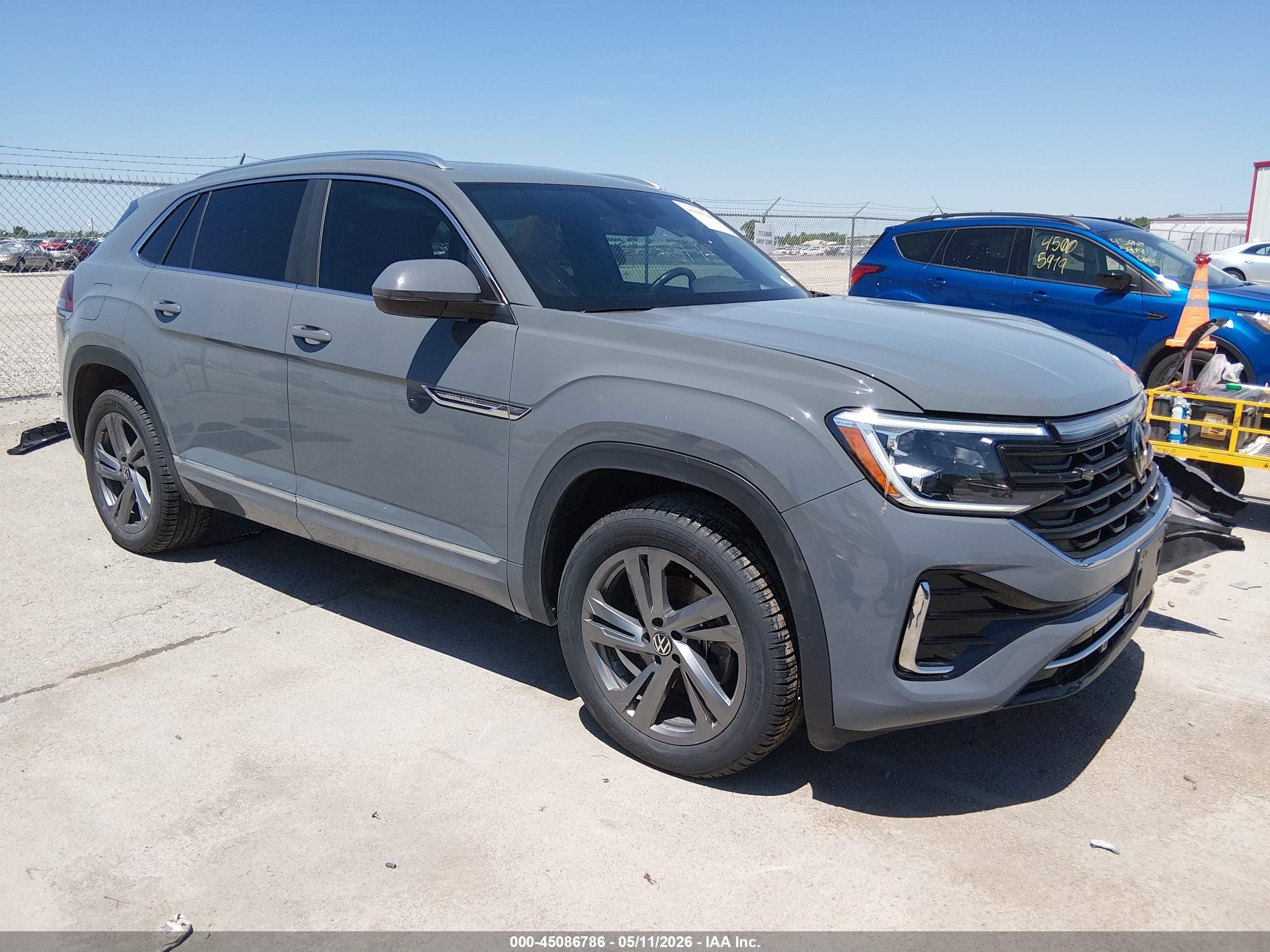 2024 Volkswagen Atlas SEL R-Line, VIN 1V2AE2CA9RC210211 — Front end