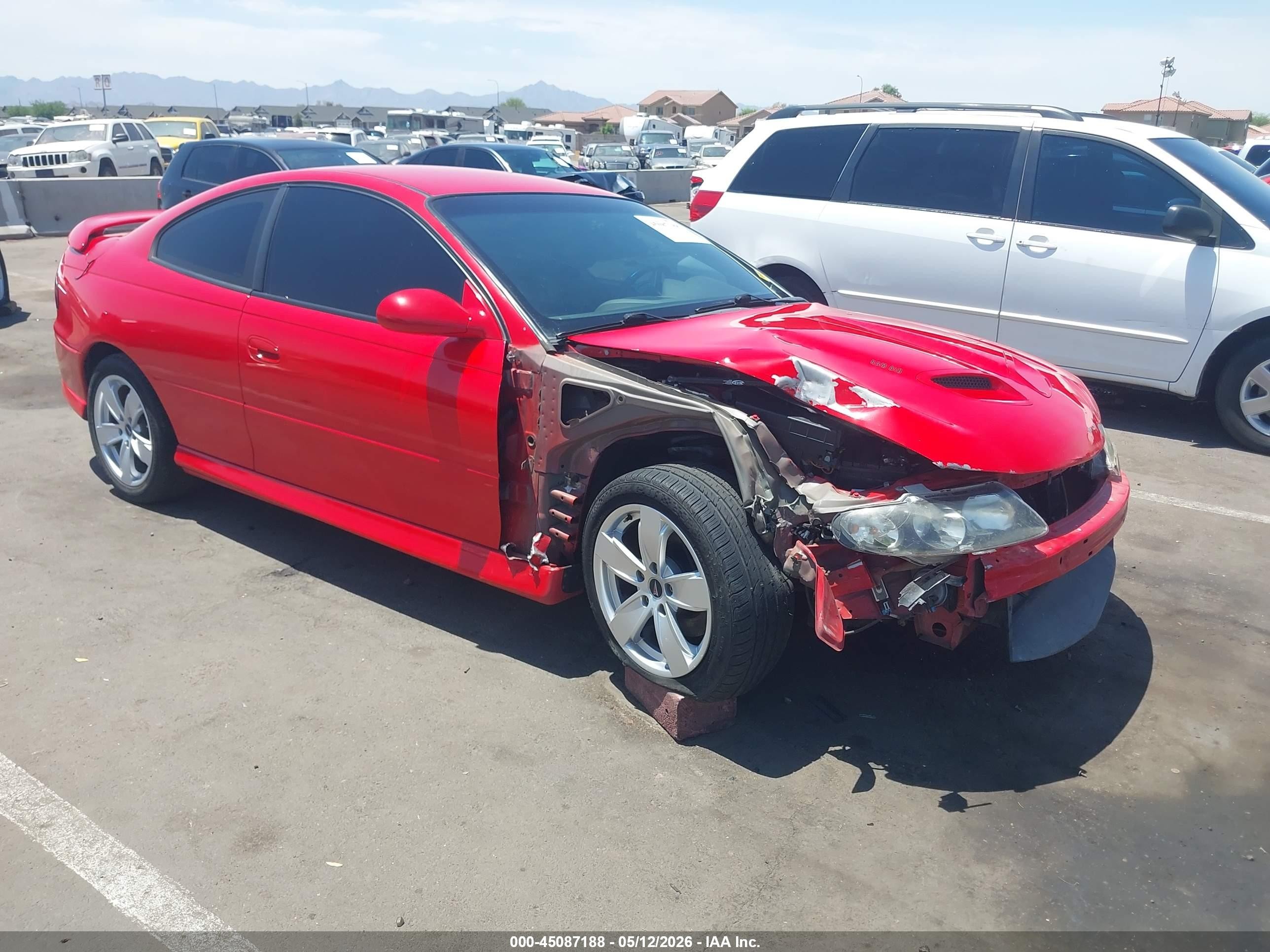 2005 Pontiac GTO, VIN 6G2VX12U65L406949 — Front end