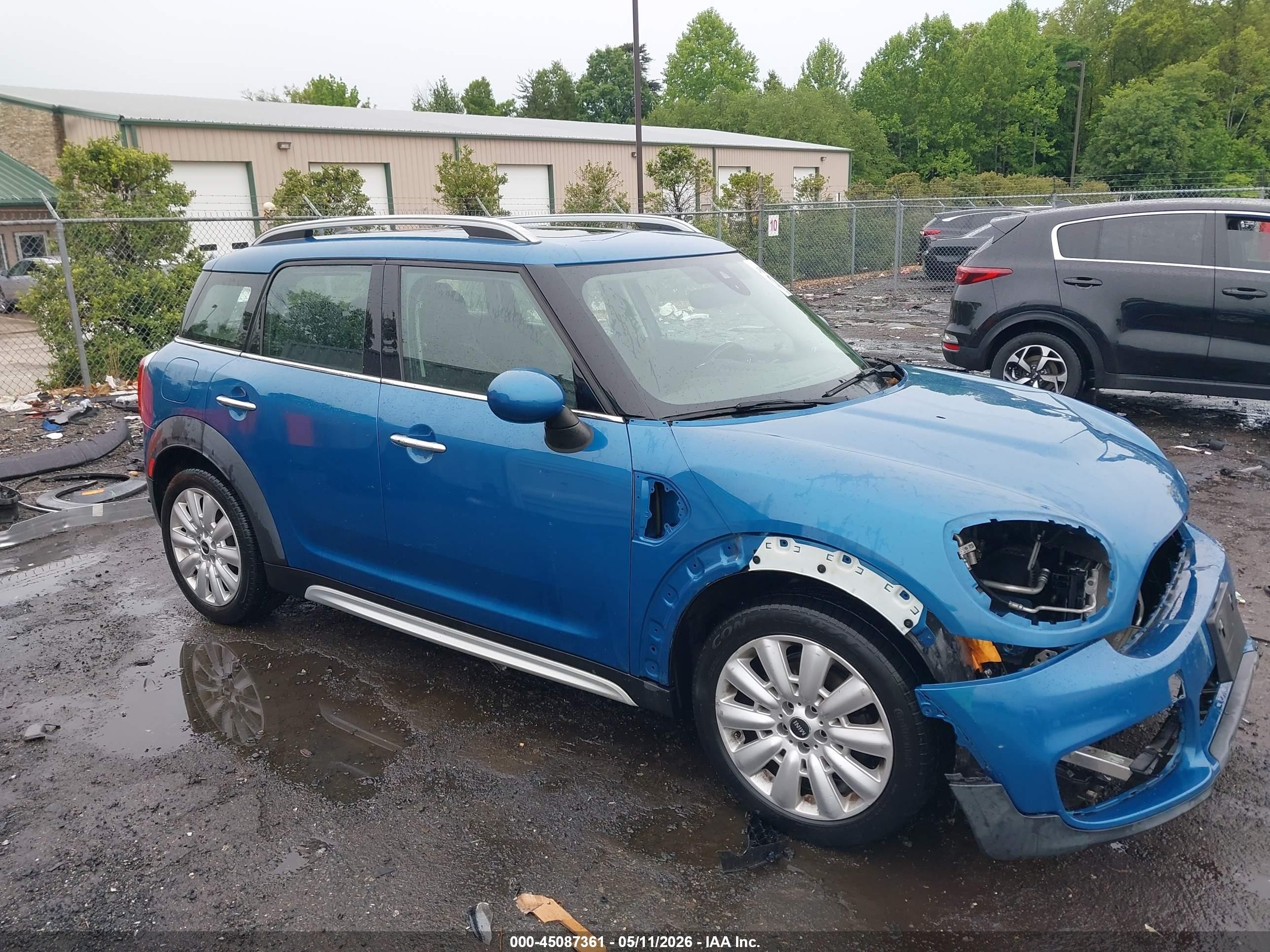 2019 MINI Countryman Cooper, VIN WMZYS7C50K3F44791 — Front end