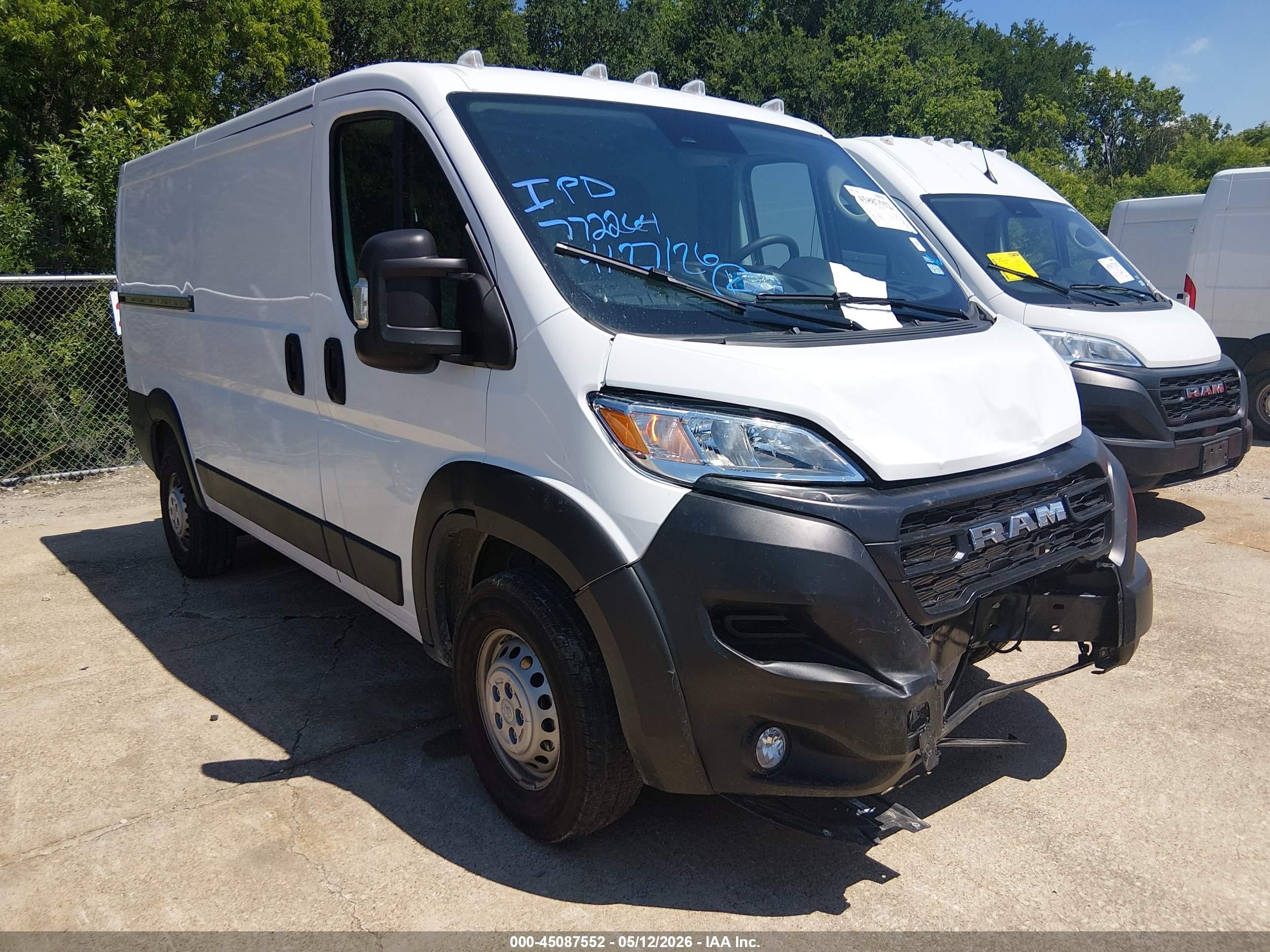 2026 Ram ProMaster Cargo Tradesman, VIN 3C6LRVVG7TE174902 — Перед