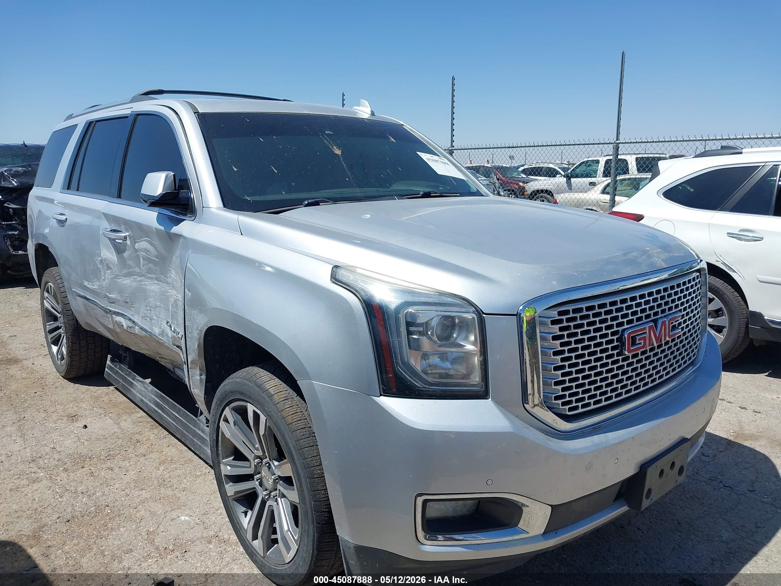 2017 GMC Yukon Denali, VIN 1GKS2CKJ5HR276812 — Side