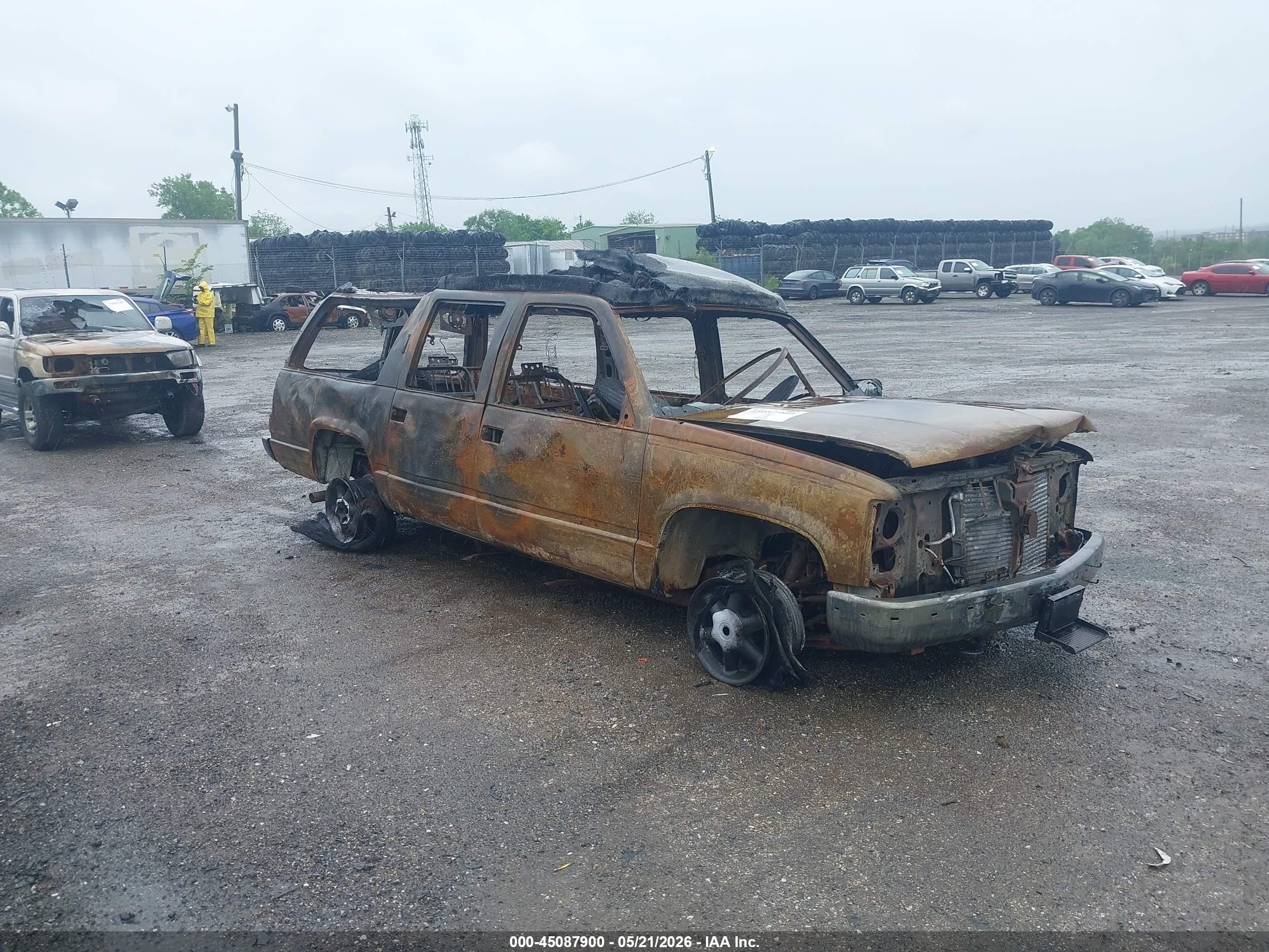 1994 Chevrolet Suburban, VIN 1GNFK16K1RJ407052 — Burn