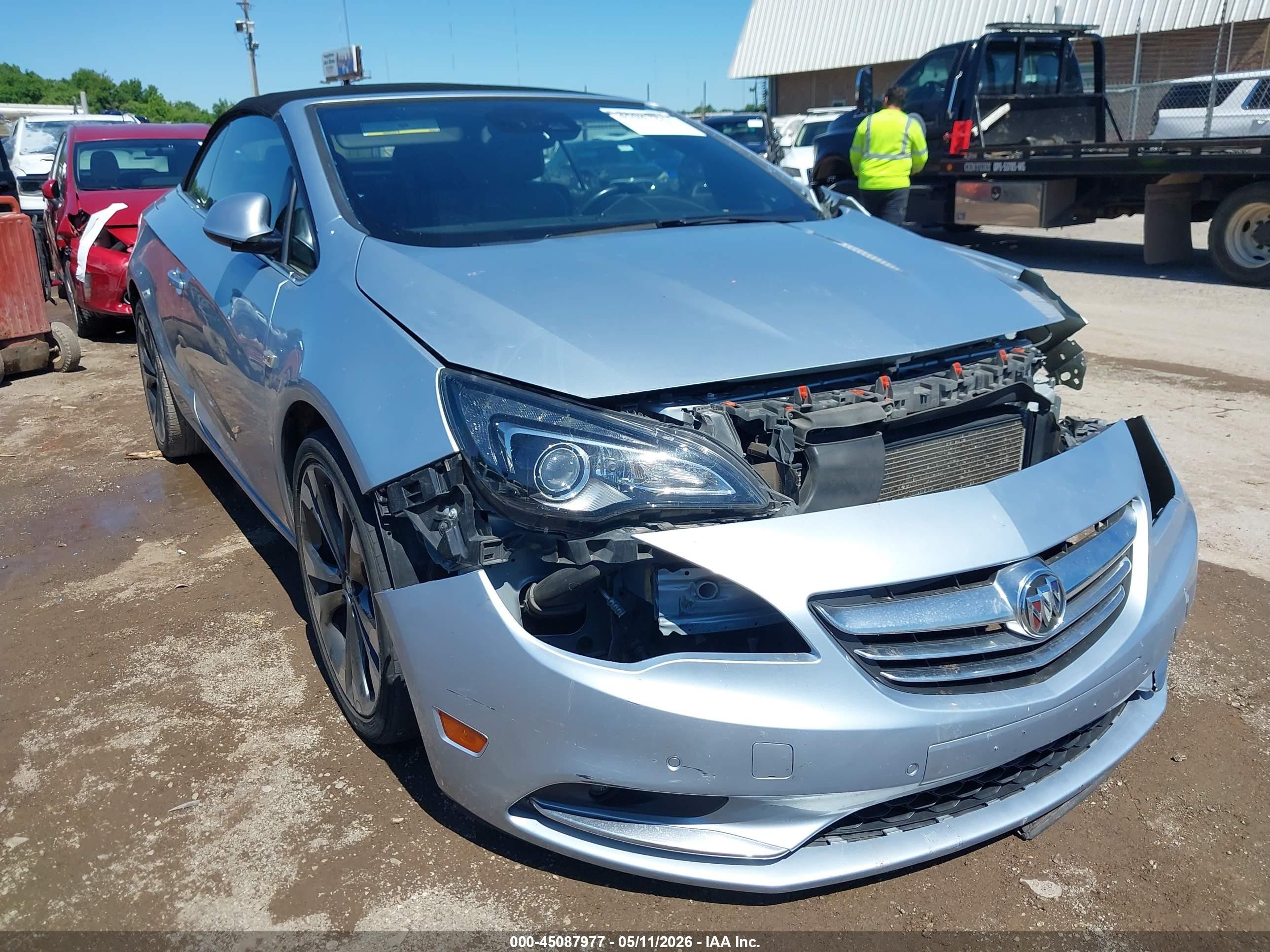2017 Buick Cascada Premium, VIN W04WH3N59HG016882 — Front end