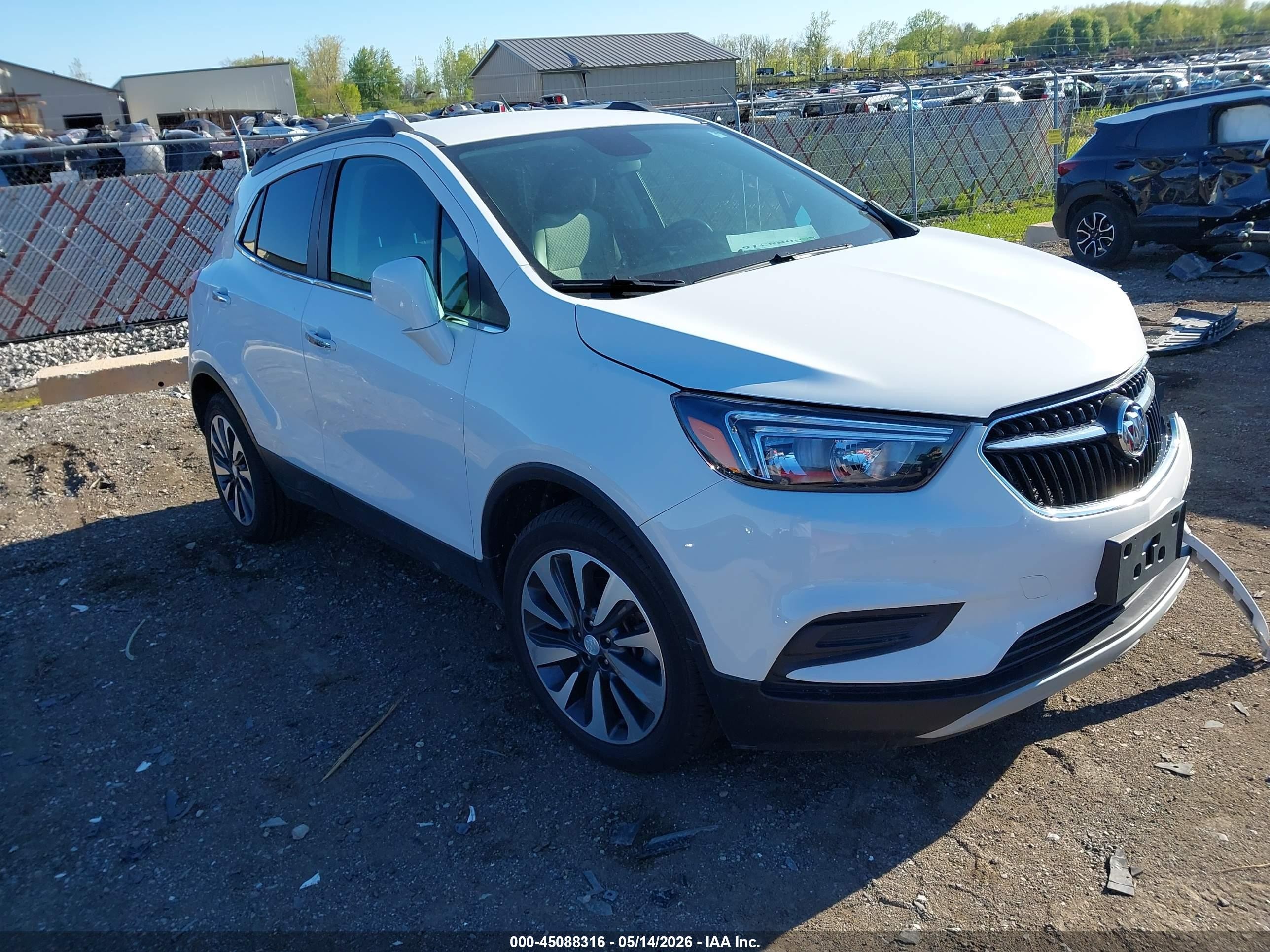 2021 Buick Encore Preferred, VIN KL4CJASBXMB300356 — Front end
