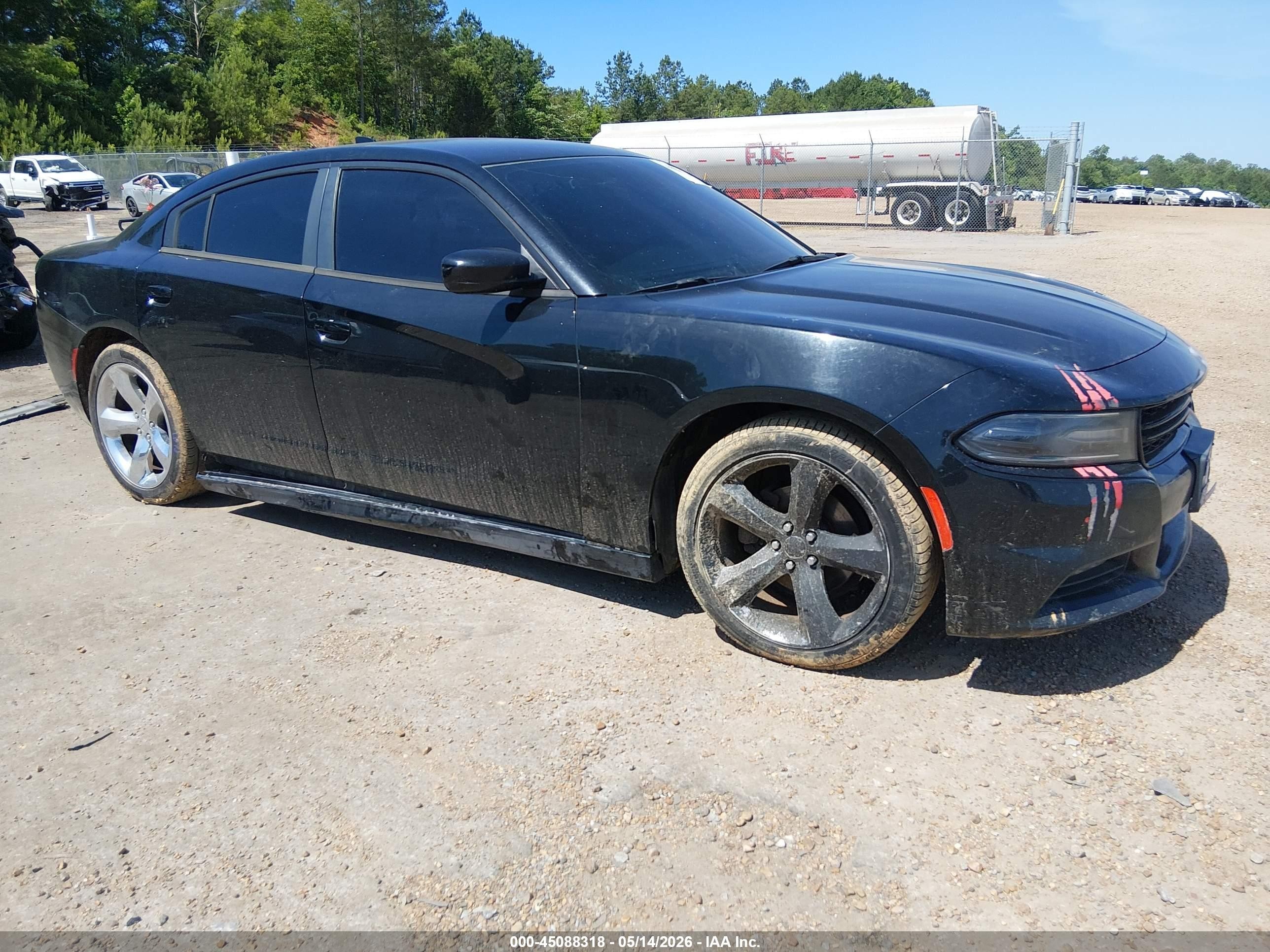 2016 Dodge Charger SXT, VIN 2C3CDXHG7GH280831 — Бок