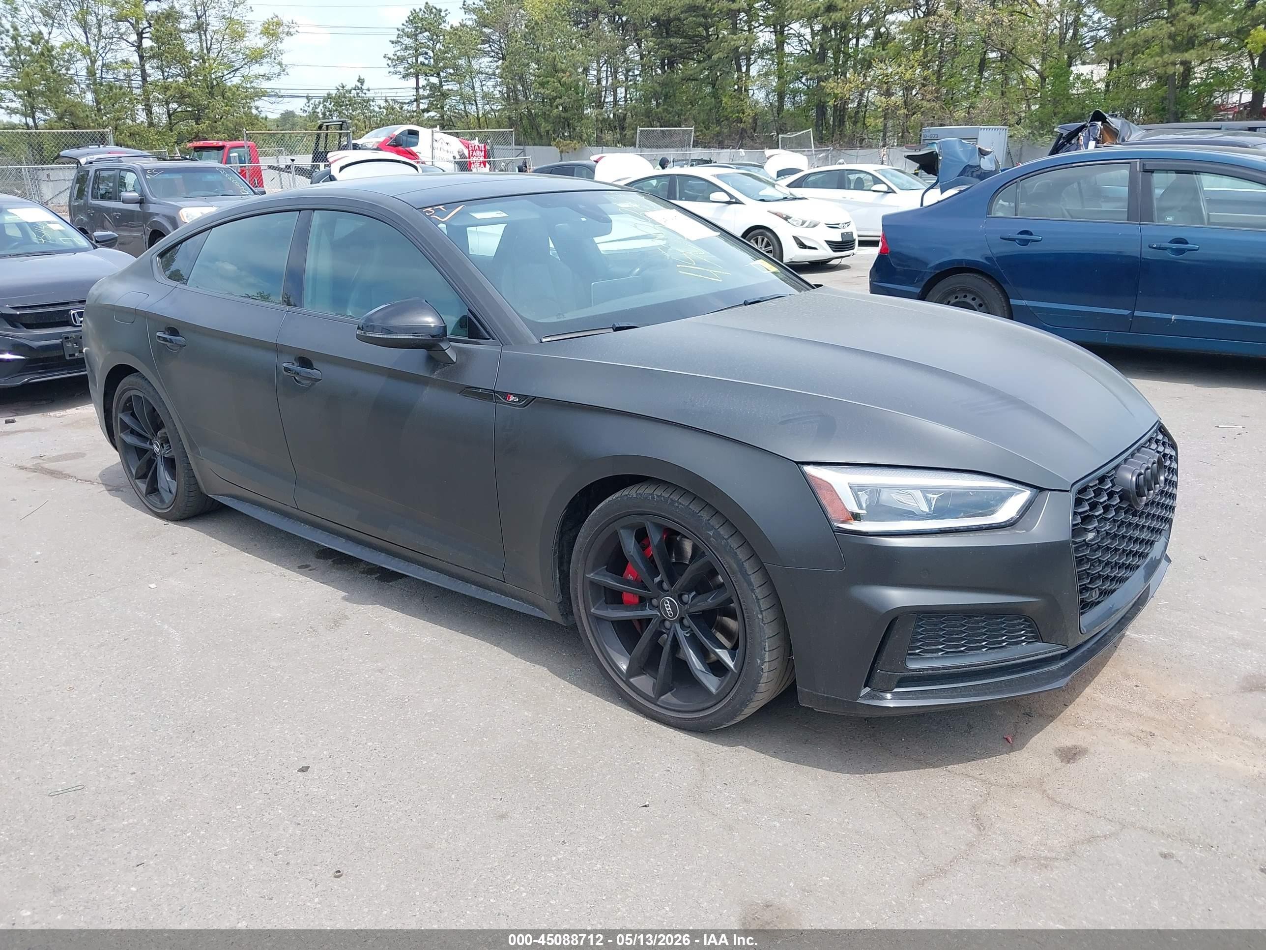 2019 Audi S5 Sportback Premium Plus, VIN WAUB4CF55KA080214 — Зад