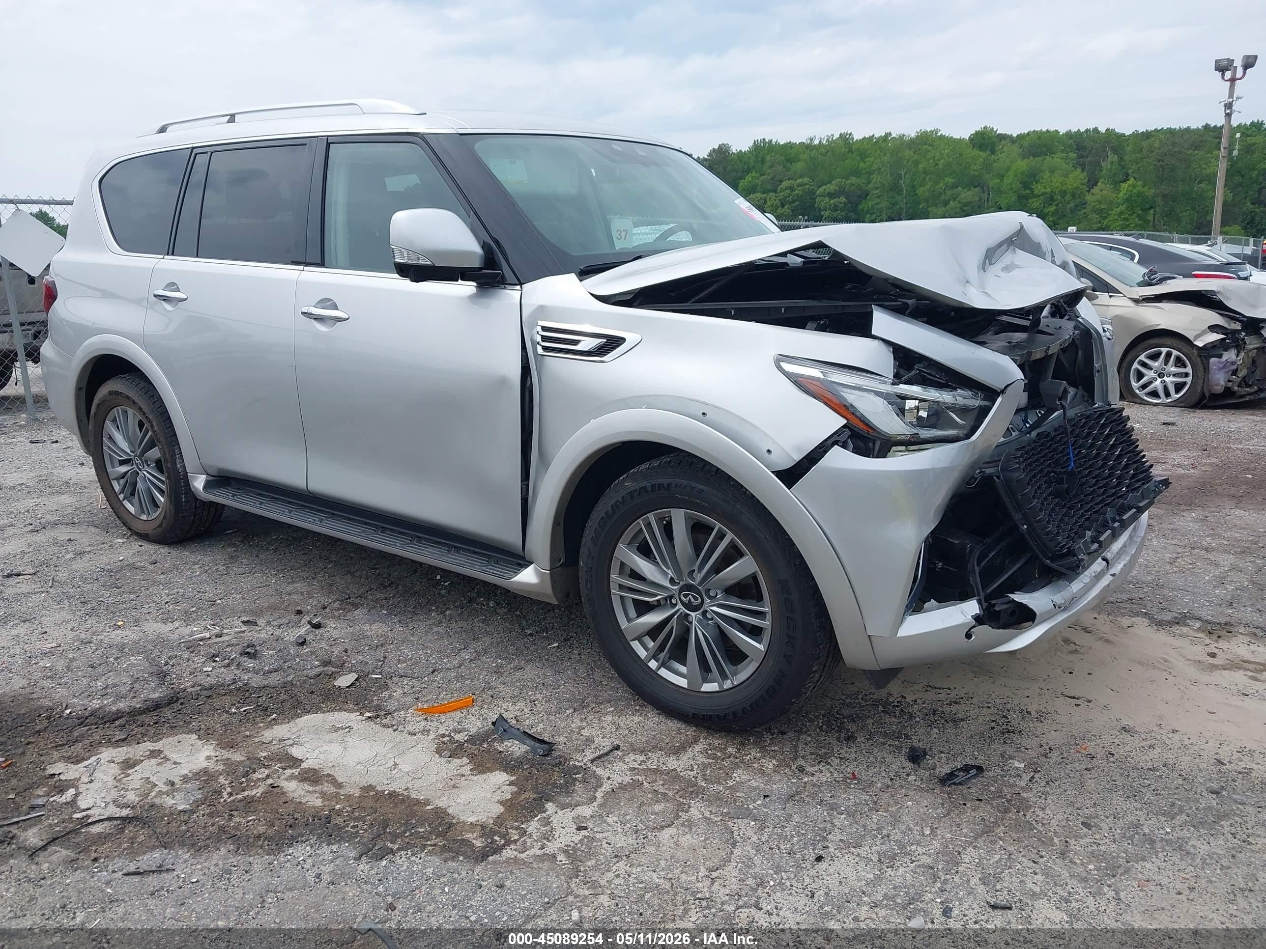 2021 Infiniti QX80 Luxe, VIN JN8AZ2AF5M9717217 — Front end